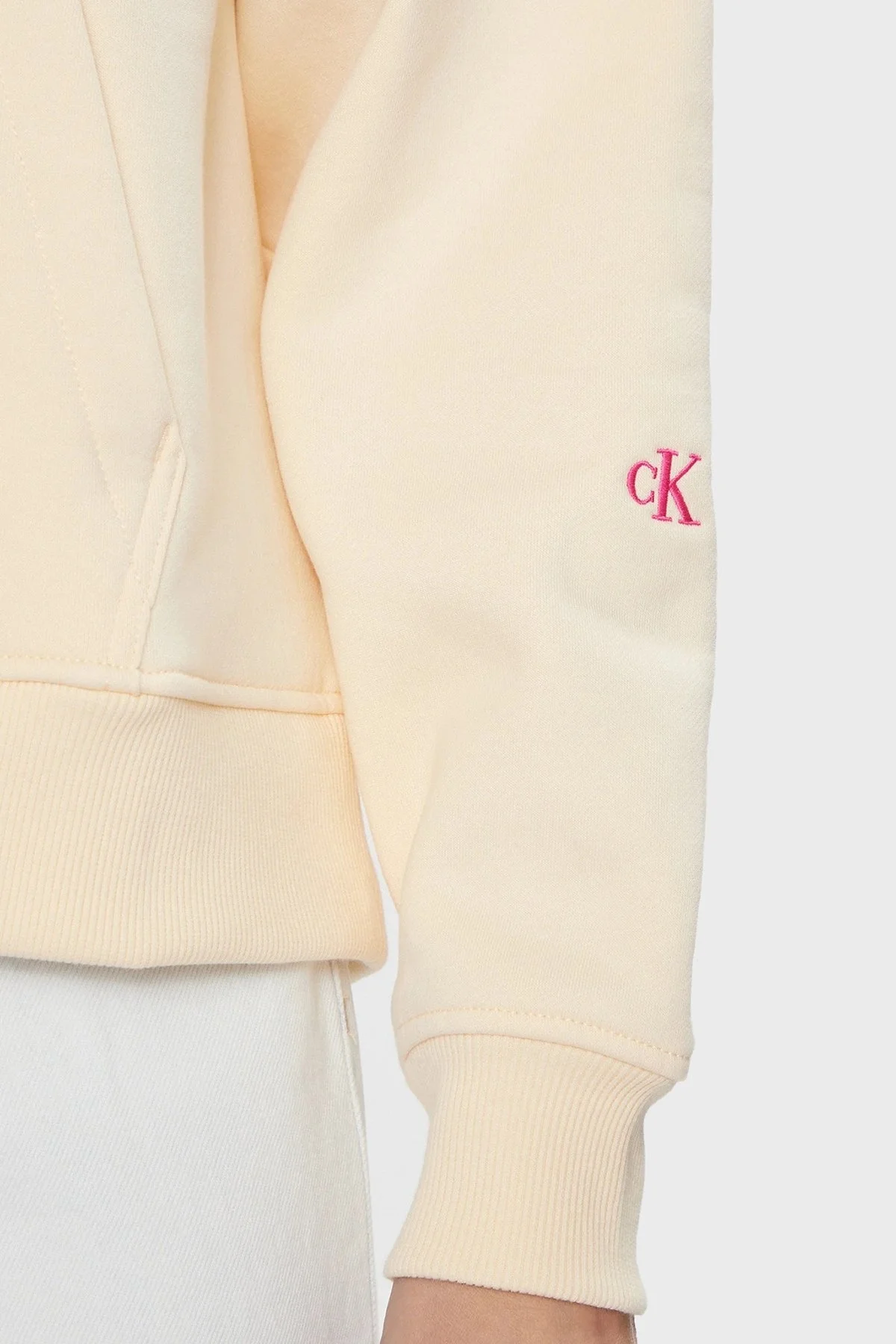 Calvin Klein Sırt Baskılı Kapüşonlu Kanguru Cepli Regular Fit J20J222895ZCY Bayan Sweat J20J222895 ZCY BEJ - 5