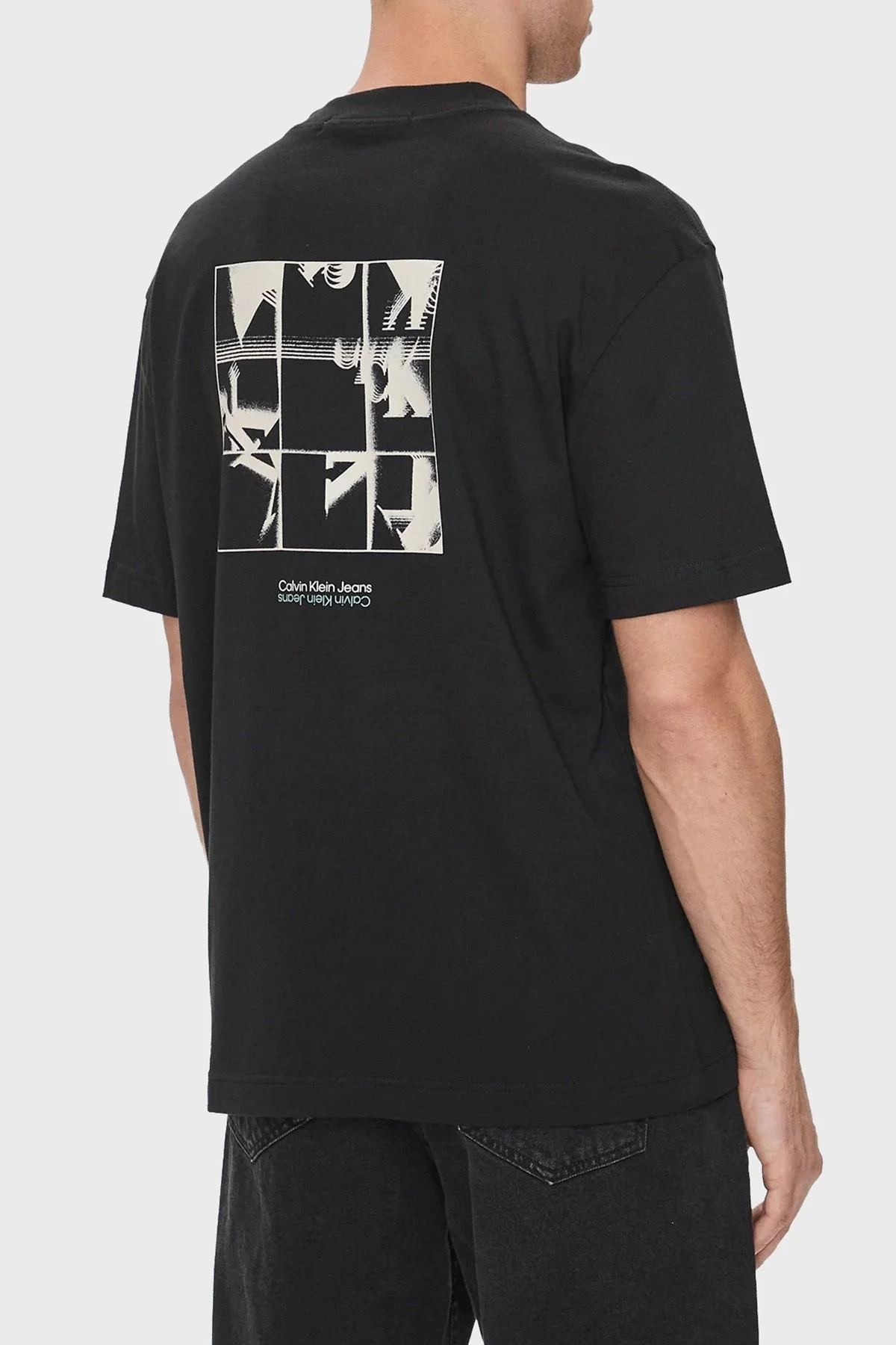 Calvin Klein Sırt Baskılı Relaxed Fit J30J325688BEH Erkek T Shirt J30J325688 BEH SİYAH - 2