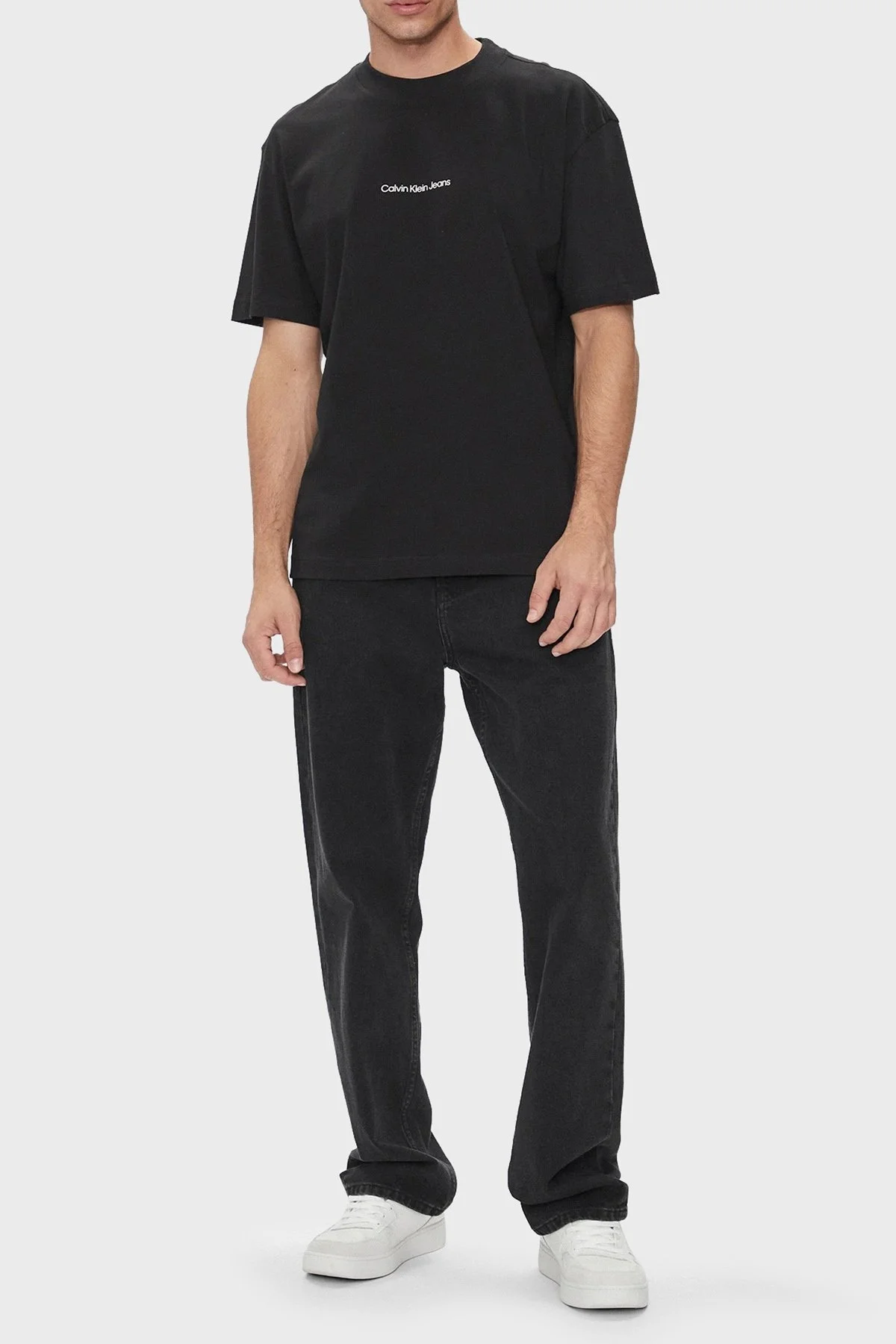 Calvin Klein Sırt Baskılı Relaxed Fit J30J325688BEH Erkek T Shirt J30J325688 BEH SİYAH - 3