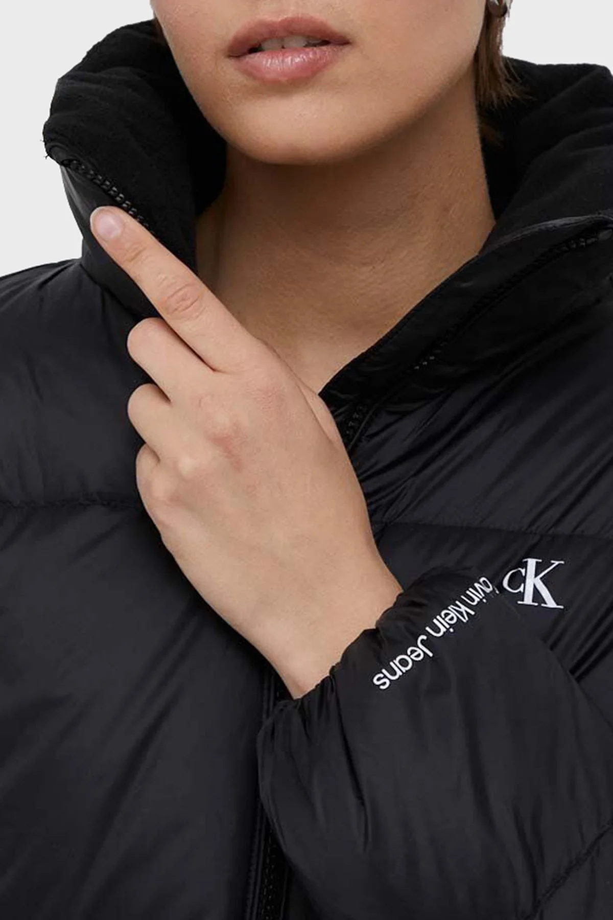 Calvin Klein Siyah Detaylı Dik Yaka J20J22164BEH Bayan Mont J20J221649 BEH SİYAH - 6