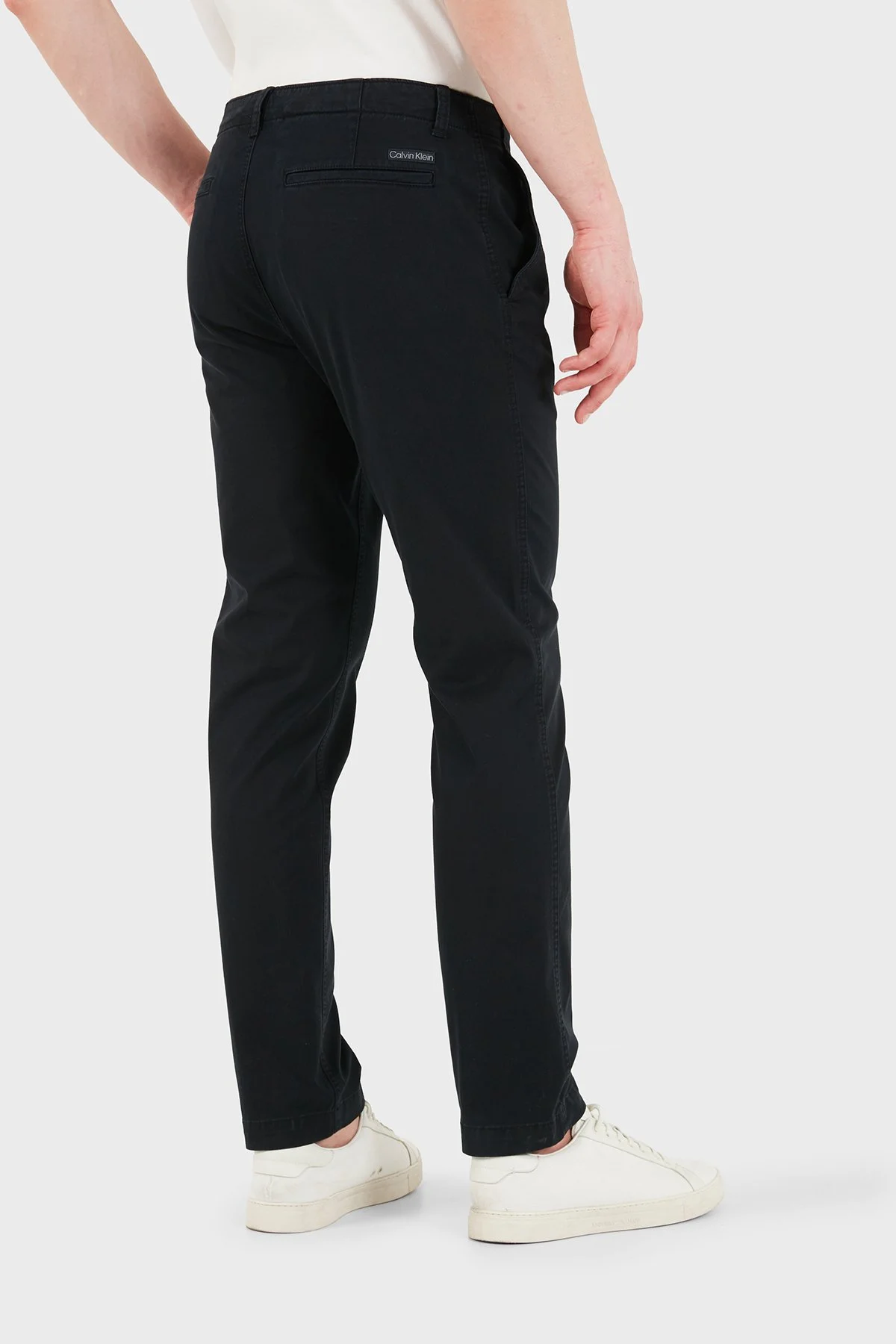 Calvin Klein Slim Fit Dar Paça Chino LV04RF618GUB1 Erkek Pantolon LV04RF618G UB1 SİYAH - 3