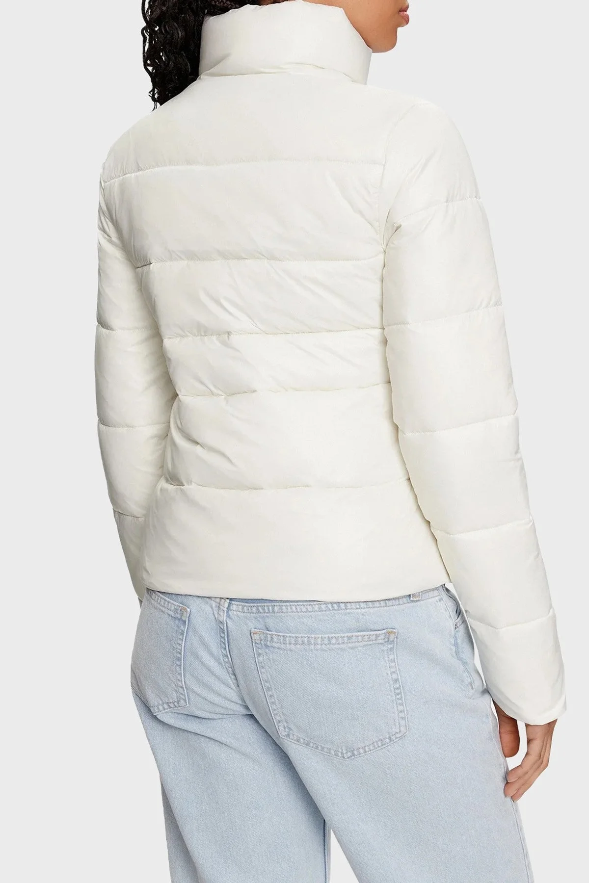 Calvin Klein Slim Fit Dik Yaka Şişme J20J223580YBI Bayan Mont J20J223580 YBI BEYAZ - 4