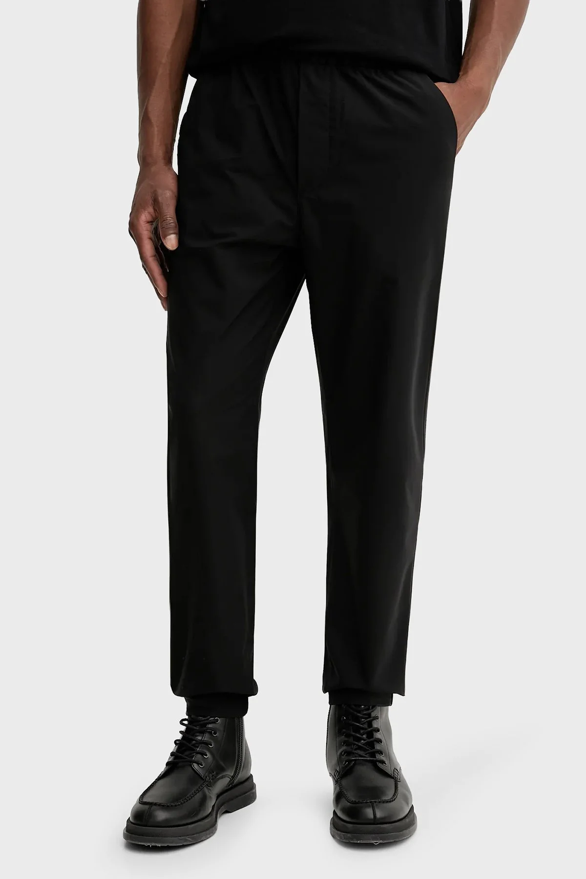 Calvin Klein Slim Fit Lastikli Bel Daralan Paça LV04LB614GUB1 Erkek Pantolon LV04LB614G UB1 SİYAH - 1