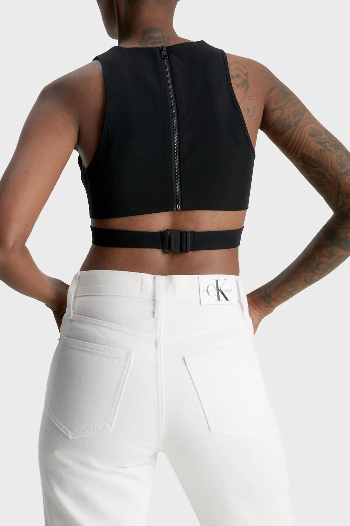 Calvin Klein Slim Fit Sıfır Yaka Crop J20J221068BEH Bayan Top J20J221068 BEH SİYAH - 2