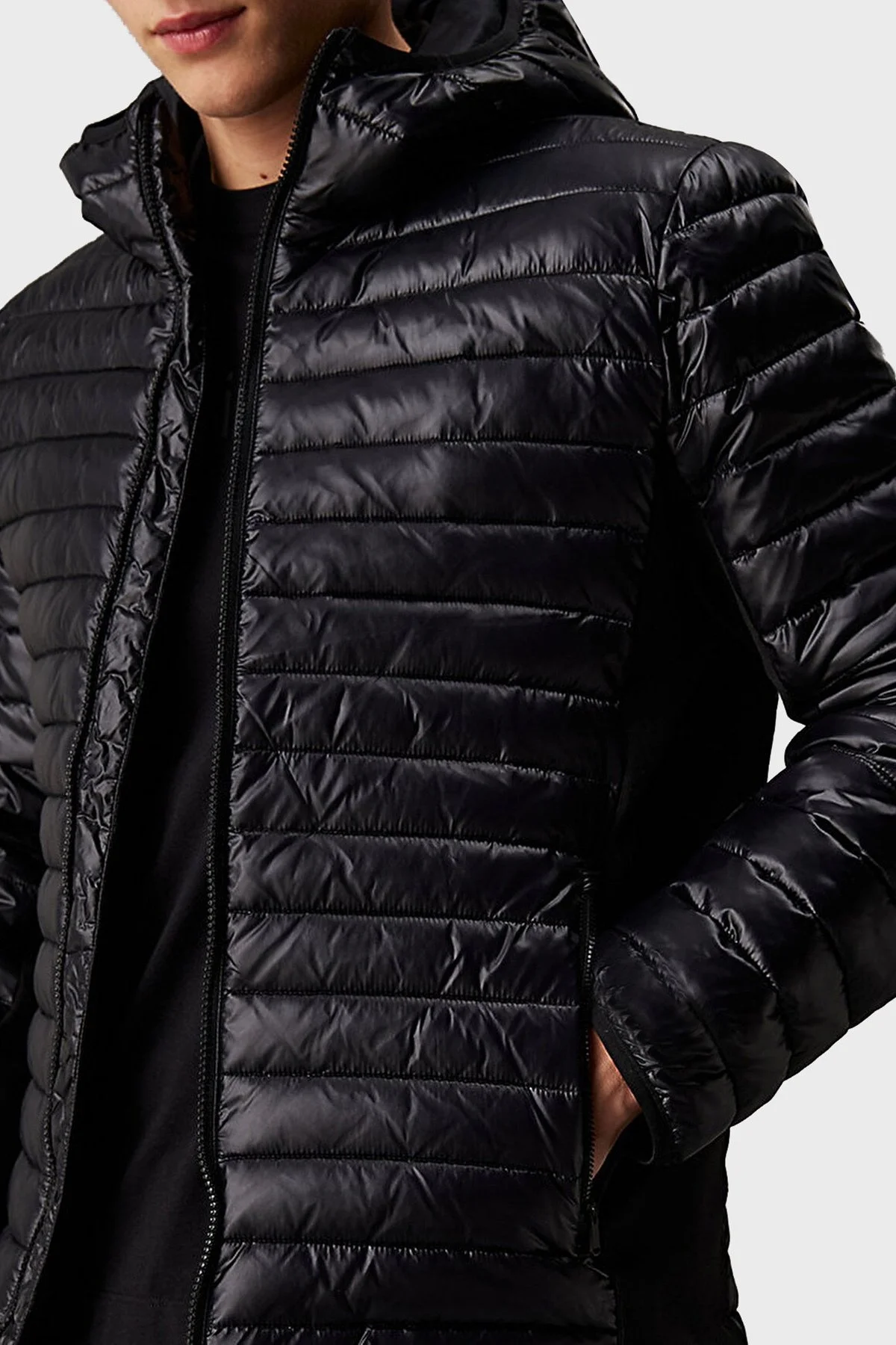 Calvin Klein Slim Fit Su İtici Logolu Kapüşonlu 00GMF4O517BAE Erkek Mont 00GMF4O517 BAE SİYAH - 4