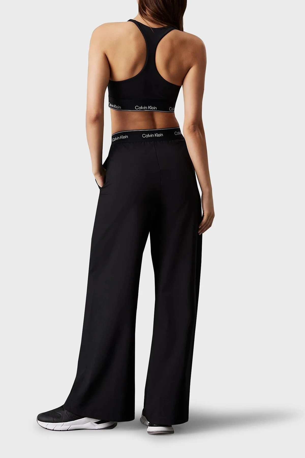 Calvin Klein Streç Logo Baskılı Kalın Askılı Dolgusuz Sporcu i 00GWF4K227BAE Bayan Sütyen 00GWF4K227 BAE SİYAH - 2