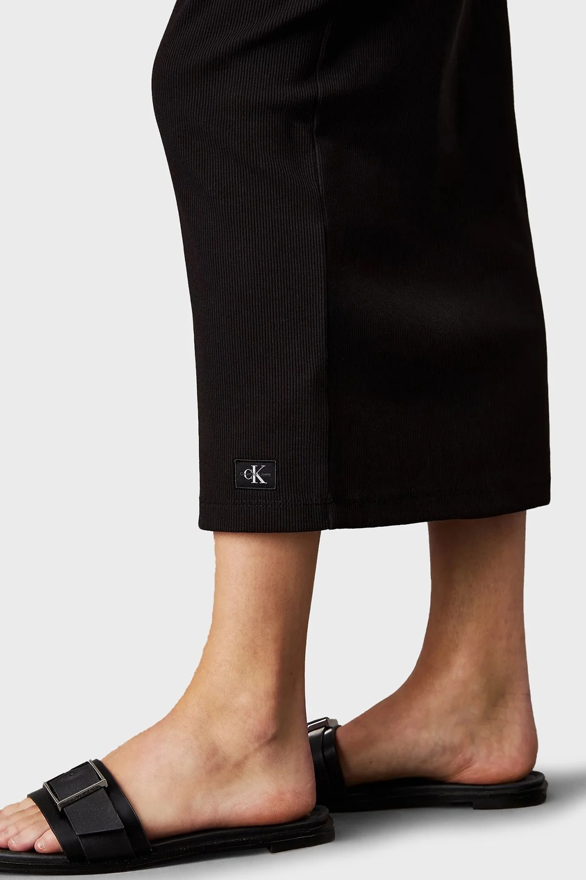 Calvin Klein Streç Pamuklu Fitted Fit Midi Boy Straplez J20J225263BEH Bayan Elbise J20J225263 BEH SİYAH - 8