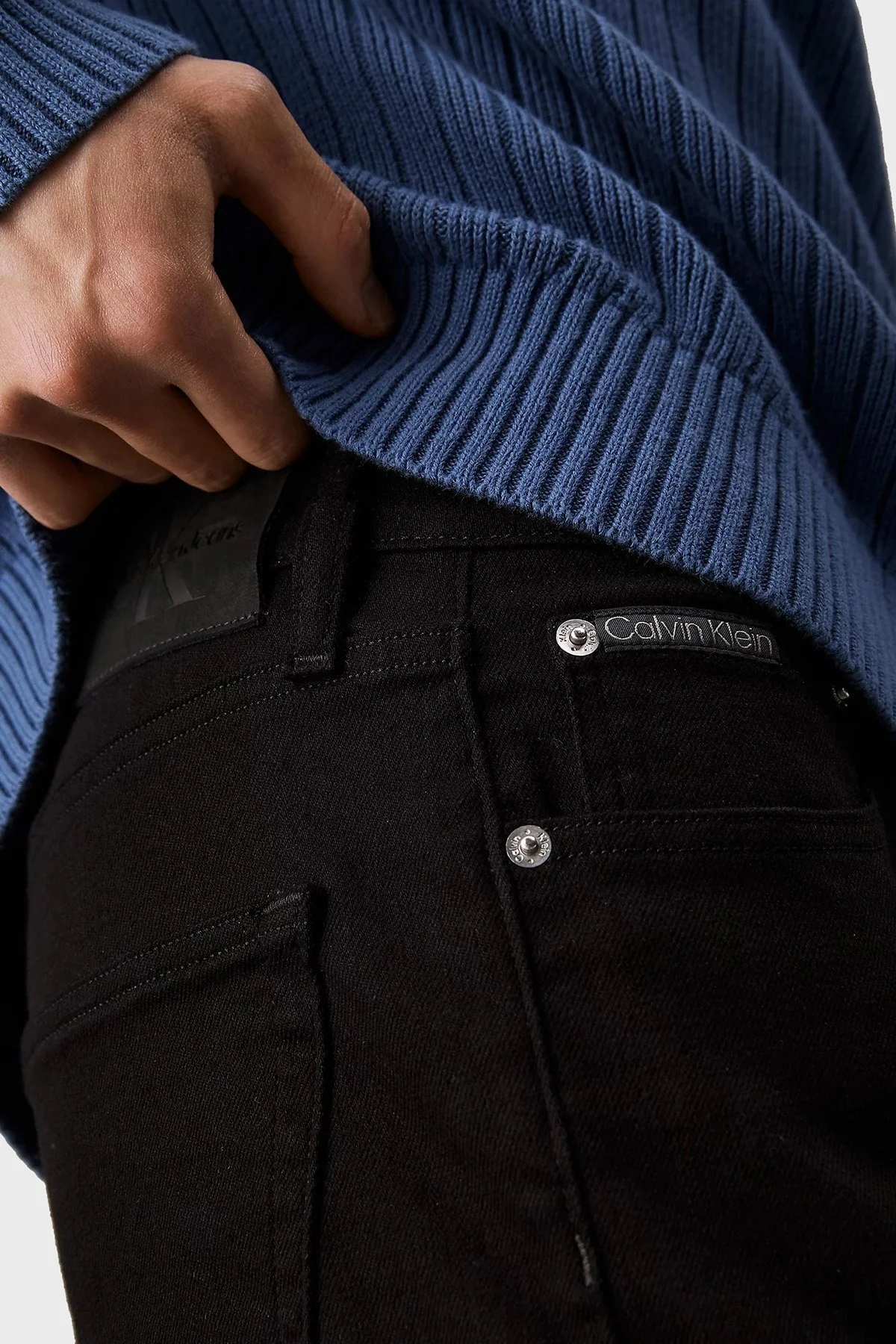 Calvin Klein Streç Pamuklu Normal Bel Daralan Paça Dad Jeans J30J3259941BY Erkek Kot Pantolon J30J325994 1BY SİYAH - 3