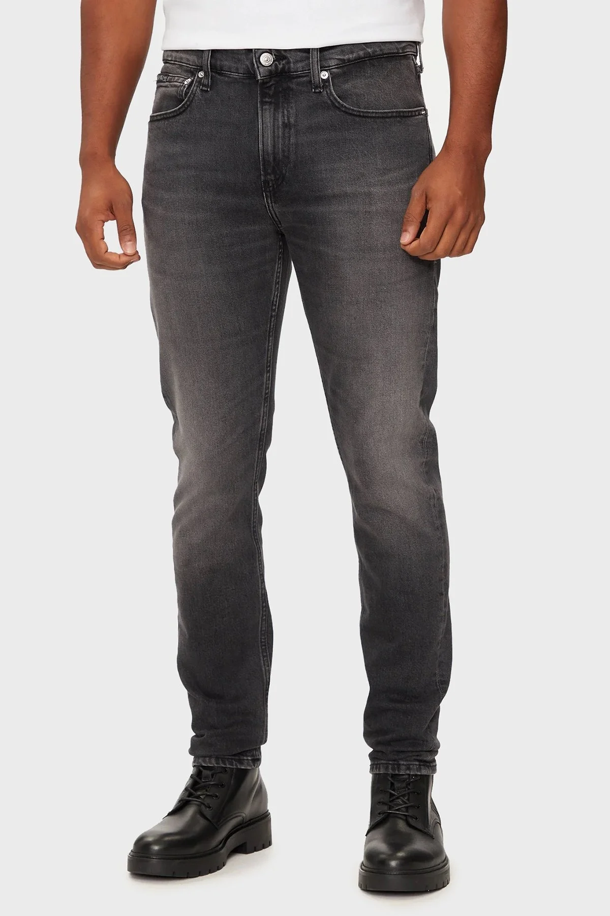 Calvin Klein Streç Pamuklu Skinny Fit Normal Bel Dar Paça Jeans J30J3263601BY Erkek Kot Pantolon J30J326360 1BY SİYAH - 1