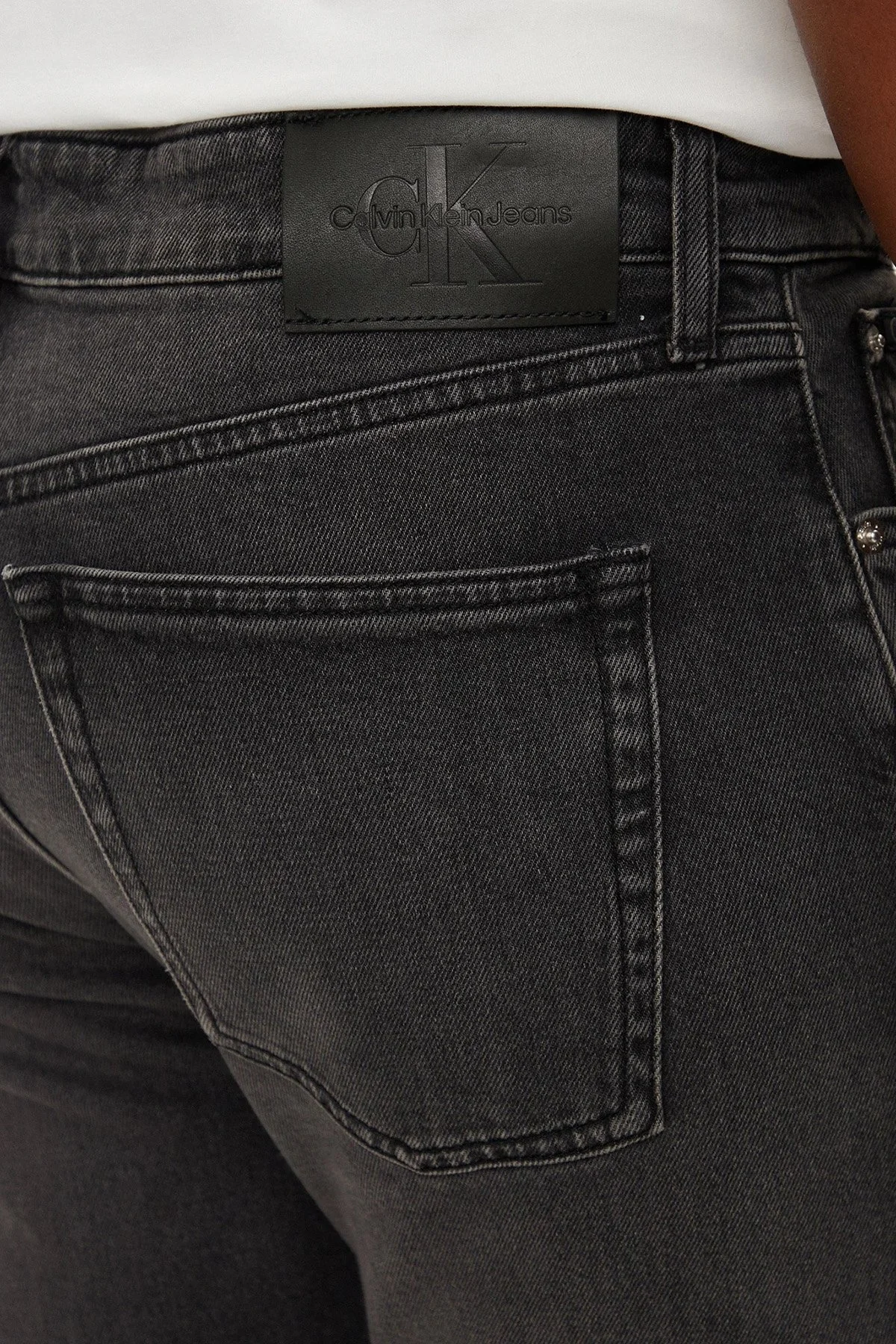 Calvin Klein Streç Pamuklu Skinny Fit Normal Bel Dar Paça Jeans J30J3263601BY Erkek Kot Pantolon J30J326360 1BY SİYAH - 3