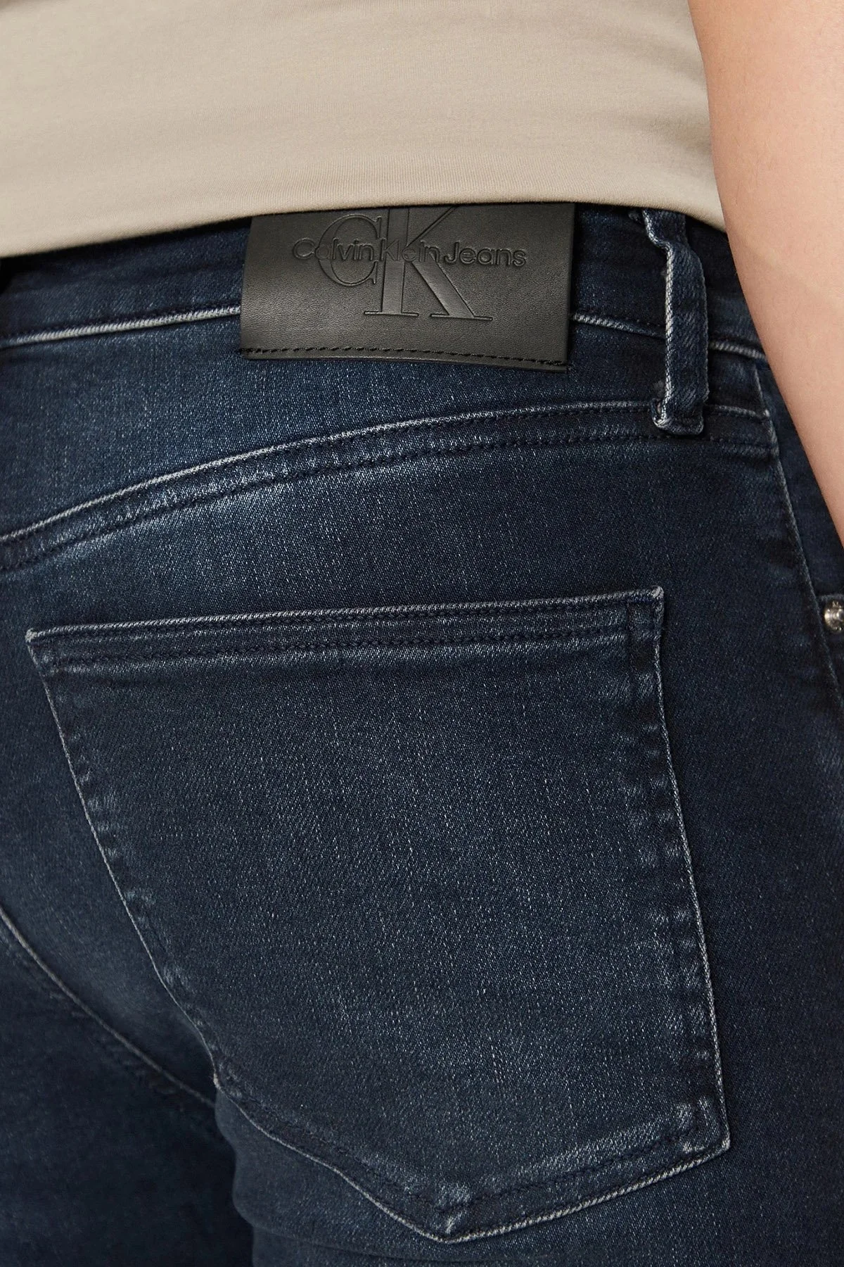 Calvin Klein Streç Pamuklu Skinny Fit Normal Bel Dar Paça Jeans J30J3265261BY Erkek Kot Pantolon J30J326526 1BY SİYAH - 10