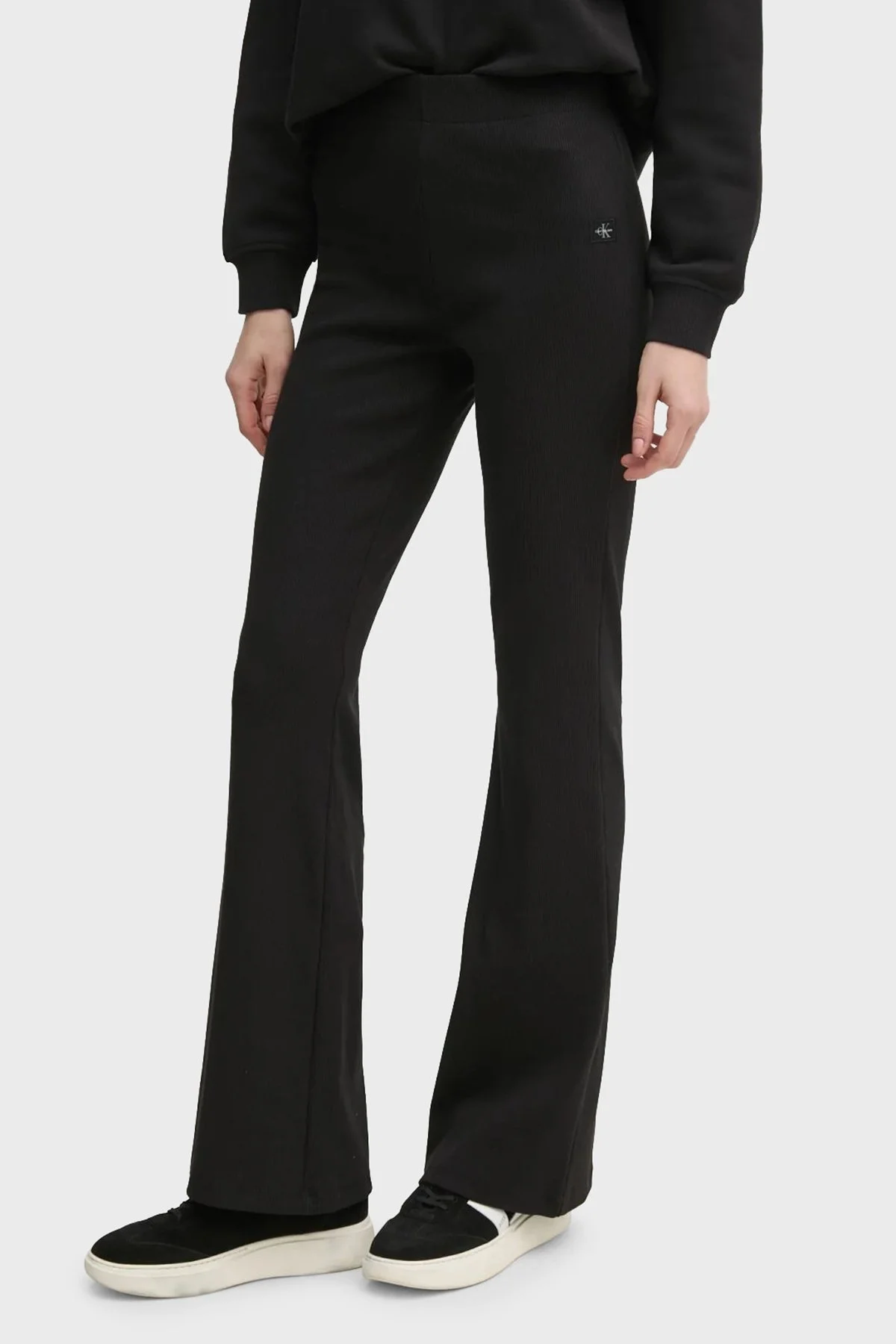 Calvin Klein Streç Pamuklu Slim Fit Yüksek Bel İspanyol Paça J20J224842BEH Bayan Pantolon J20J224842 BEH SİYAH - 5