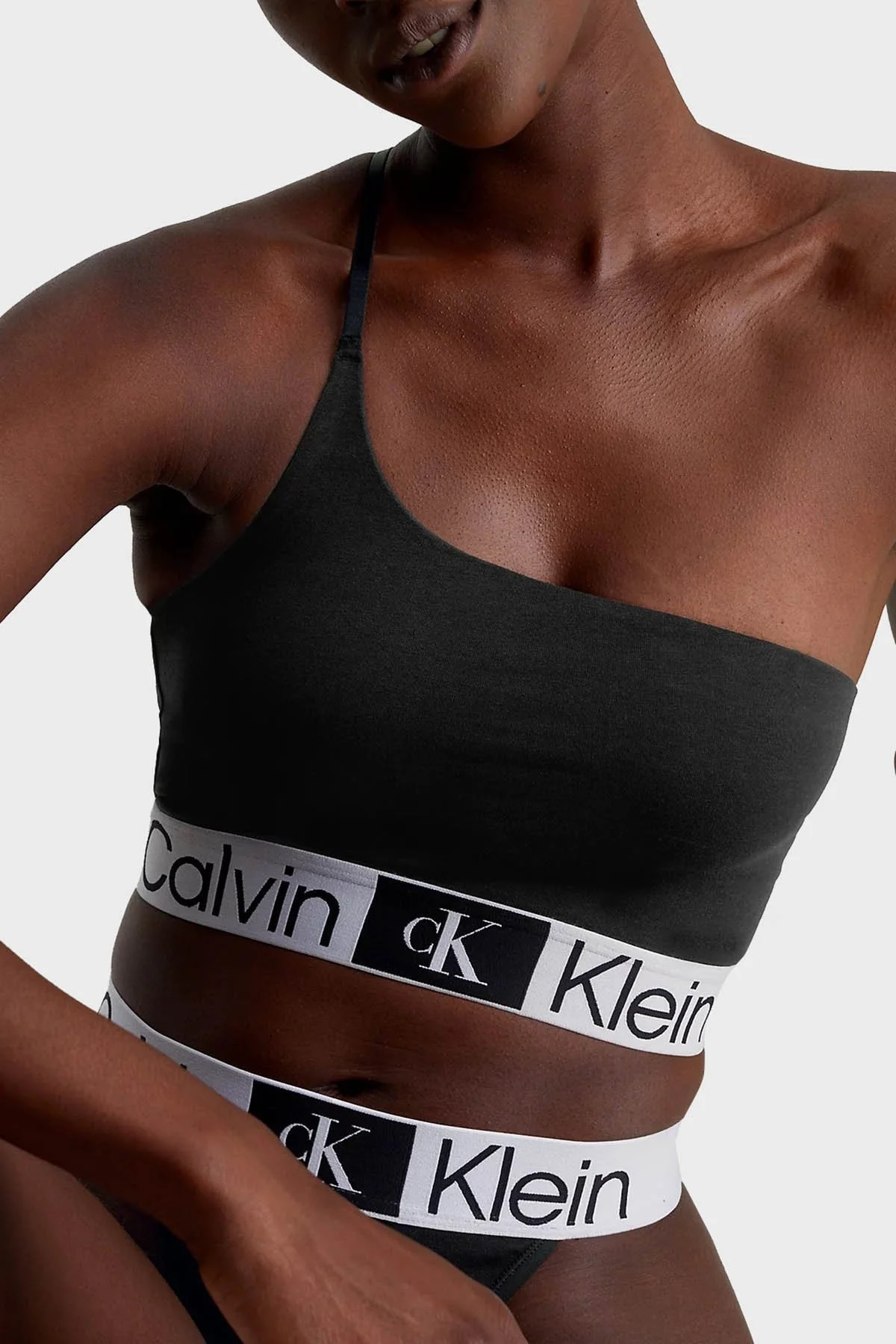 Calvin Klein Streç Pamuklu Tek Omuzlu Dolgusuz 000QF7589EUB1 Bayan Sütyen 000QF7589E UB1 SİYAH - 2