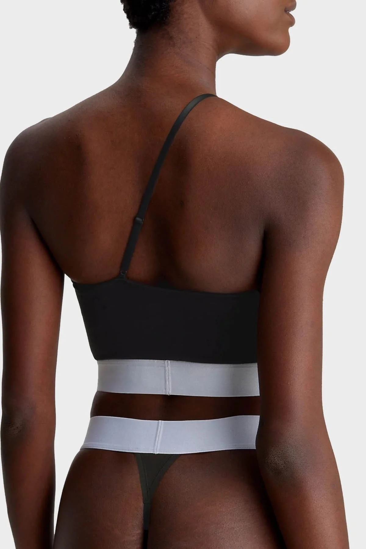 Calvin Klein Streç Pamuklu Tek Omuzlu Dolgusuz 000QF7589EUB1 Bayan Sütyen 000QF7589E UB1 SİYAH - 3