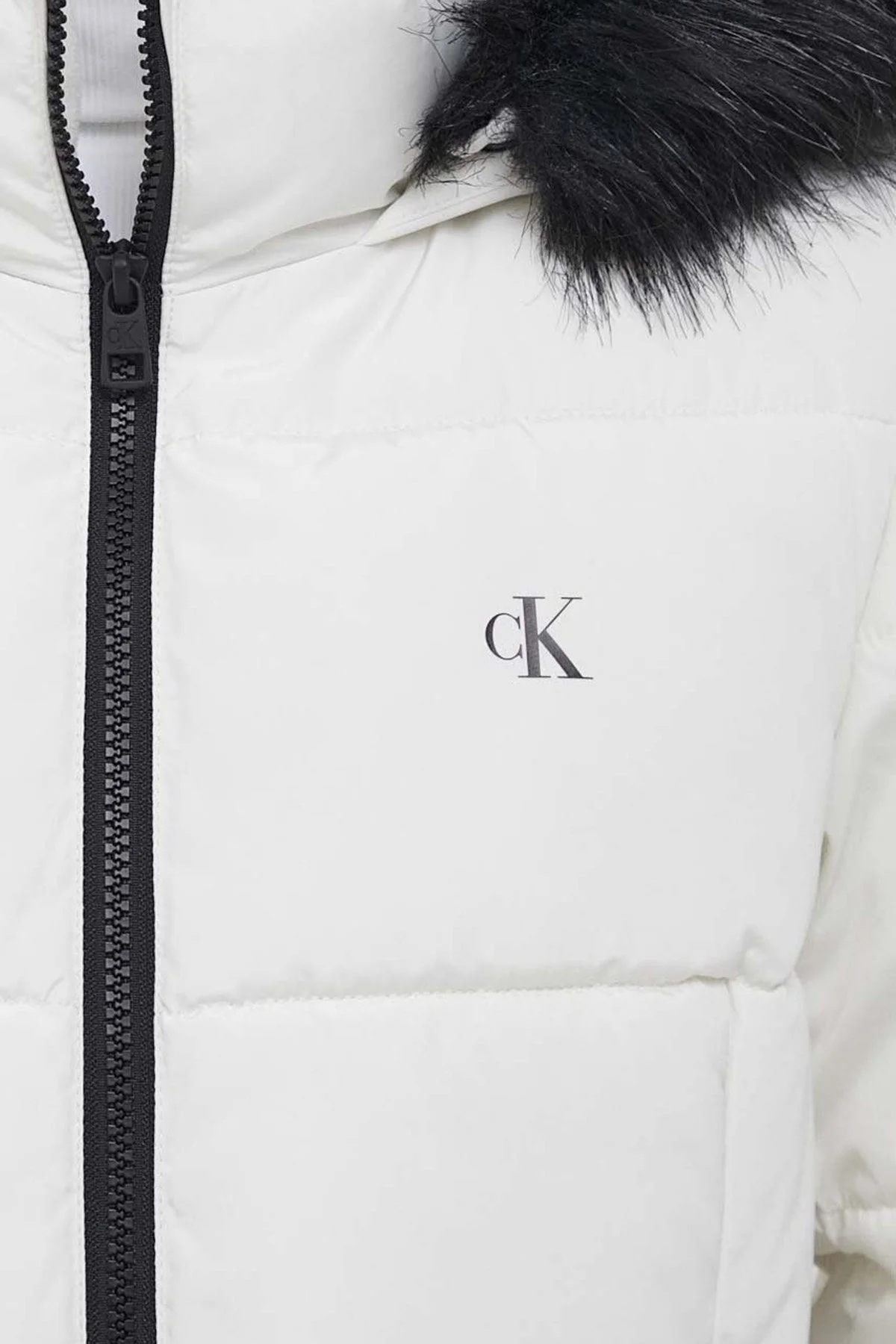 Calvin Klein Su Geçirmez Kapüşonlu Şişme J20J221889YBI Bayan Mont J20J221889 YBI BEYAZ - 5