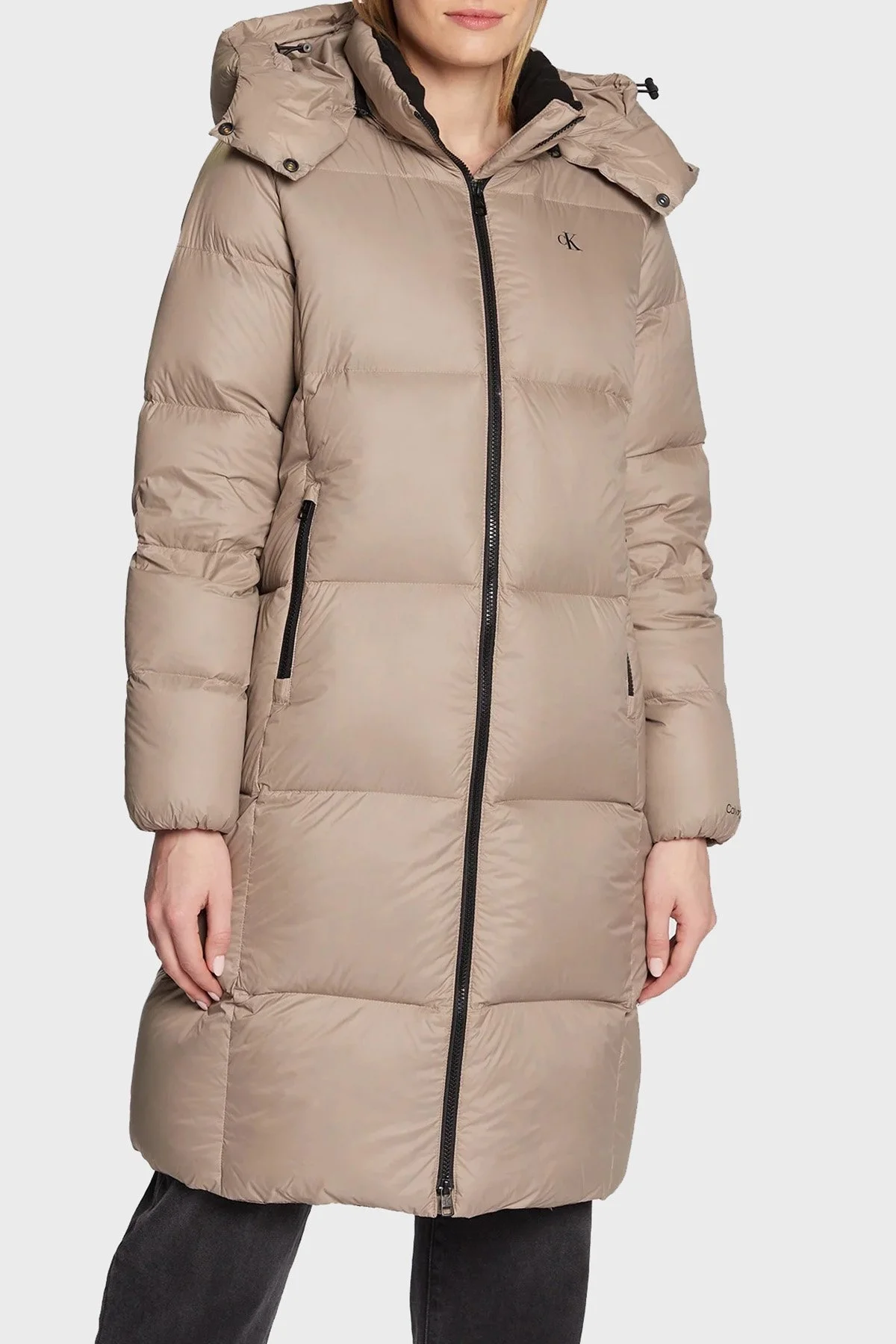 Calvin Klein Su Geçirmez Kuş Tüyü Dolgulu Çıkarılabilir Kapüşonlu Uzun Bayan Mont J20J219820 A03 BEJ - 1