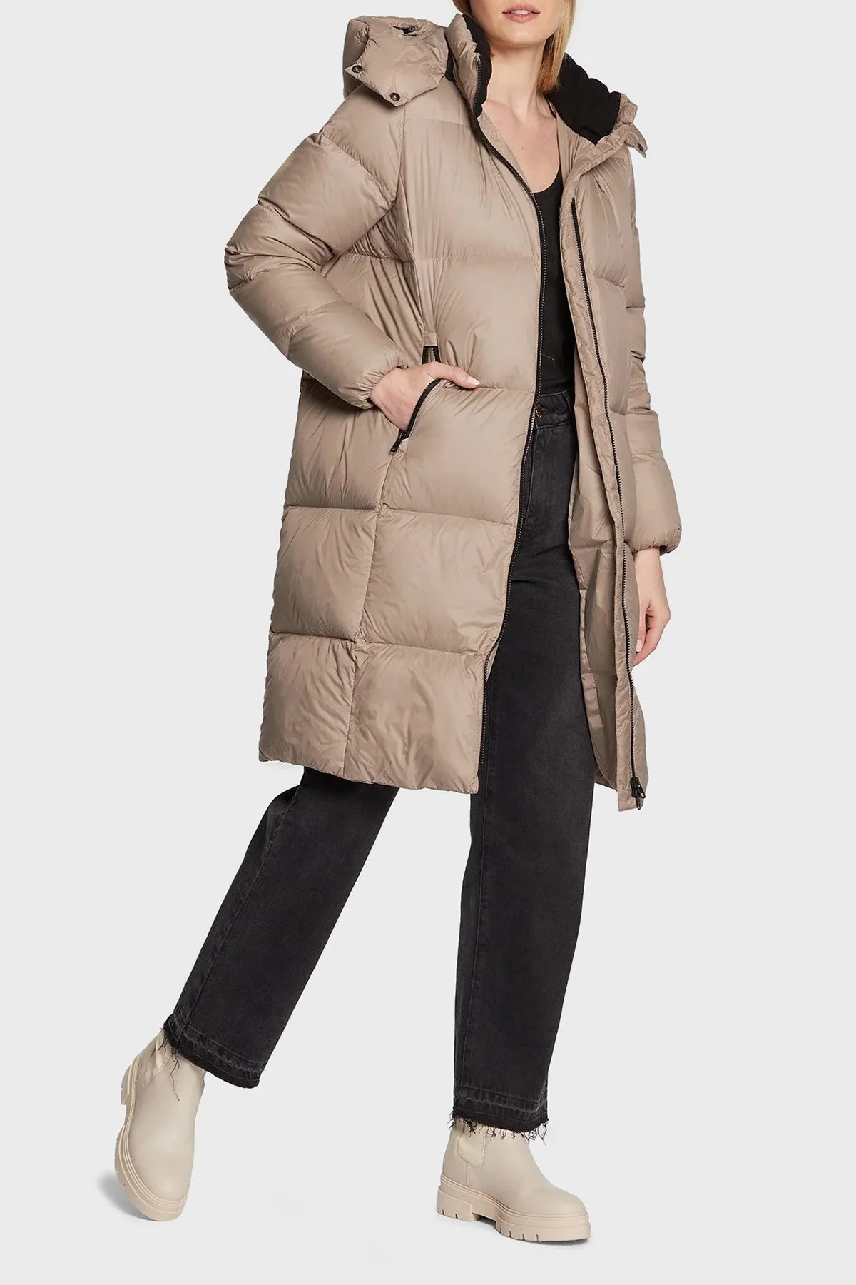 Calvin Klein Su Geçirmez Kuş Tüyü Dolgulu Çıkarılabilir Kapüşonlu Uzun Bayan Mont J20J219820 A03 BEJ - 2