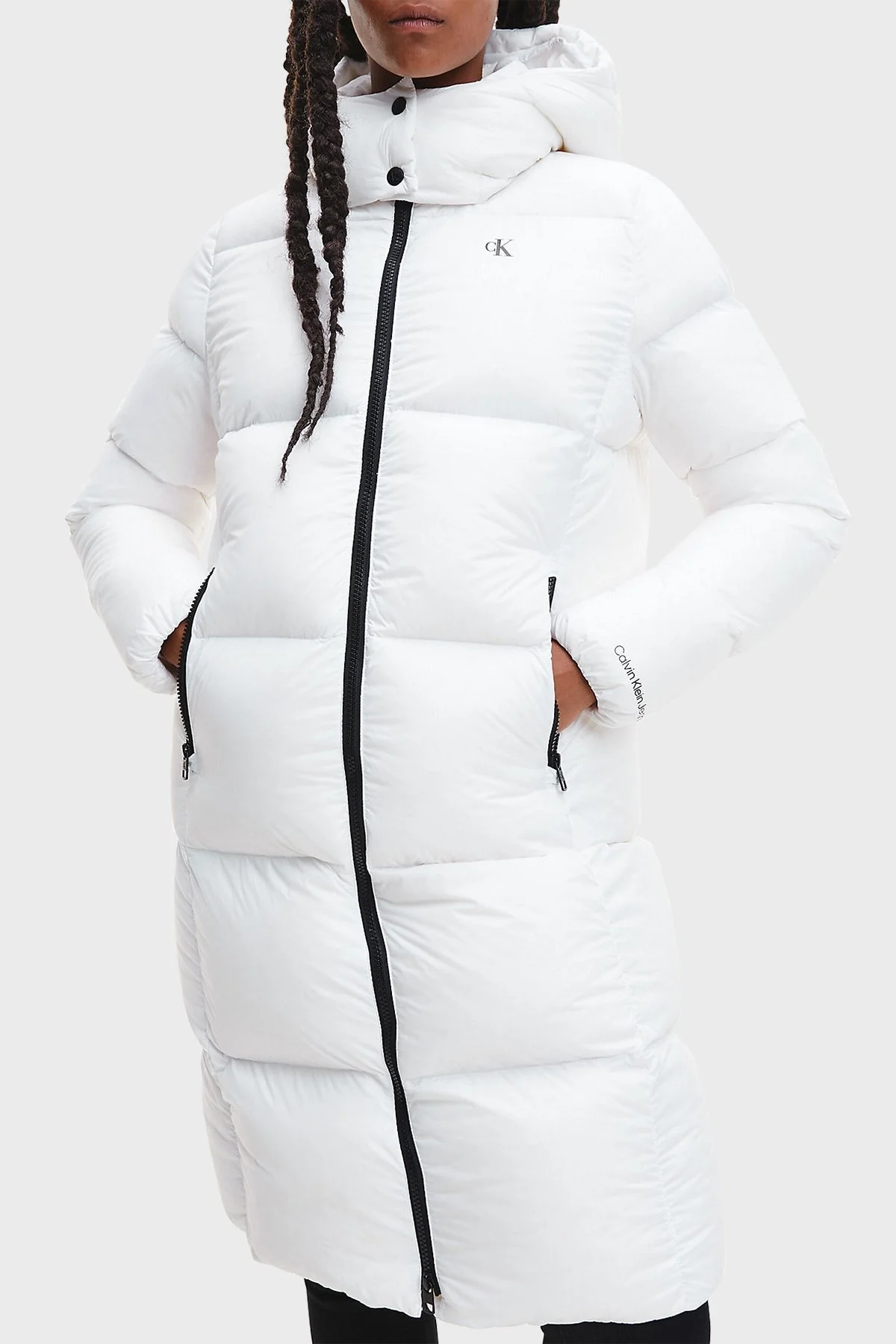 Calvin Klein Su Geçirmez Kuş Tüyü Dolgulu Çıkarılabilir Kapüşonlu Uzun Bayan Mont J20J219820 YAF BEYAZ - 1