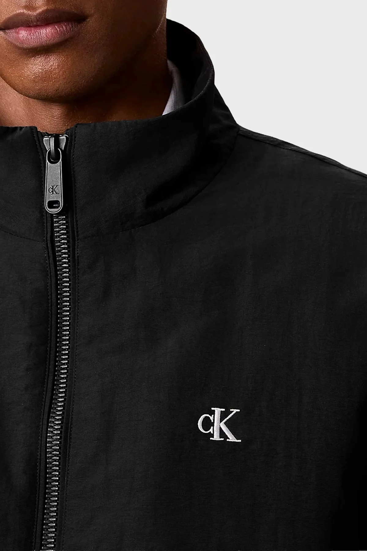 Calvin Klein Su Geçirmez Logolu Regular Fit LV04RG500GUB1 Erkek Mont LV04RG500G UB1 Siyah - 4