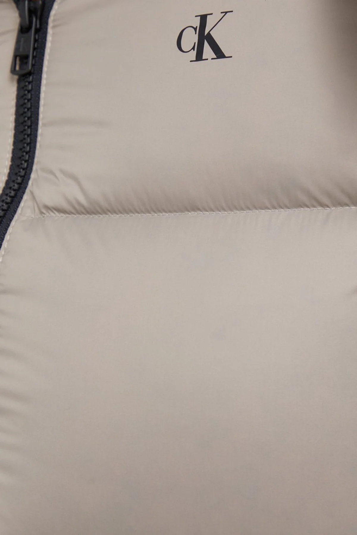 Calvin Klein Su Geçirmez Regular Fit Kuş Tüyü Dolgulu Kapüşonlu Bayan Mont J20J219819 A03 VİZON - 4