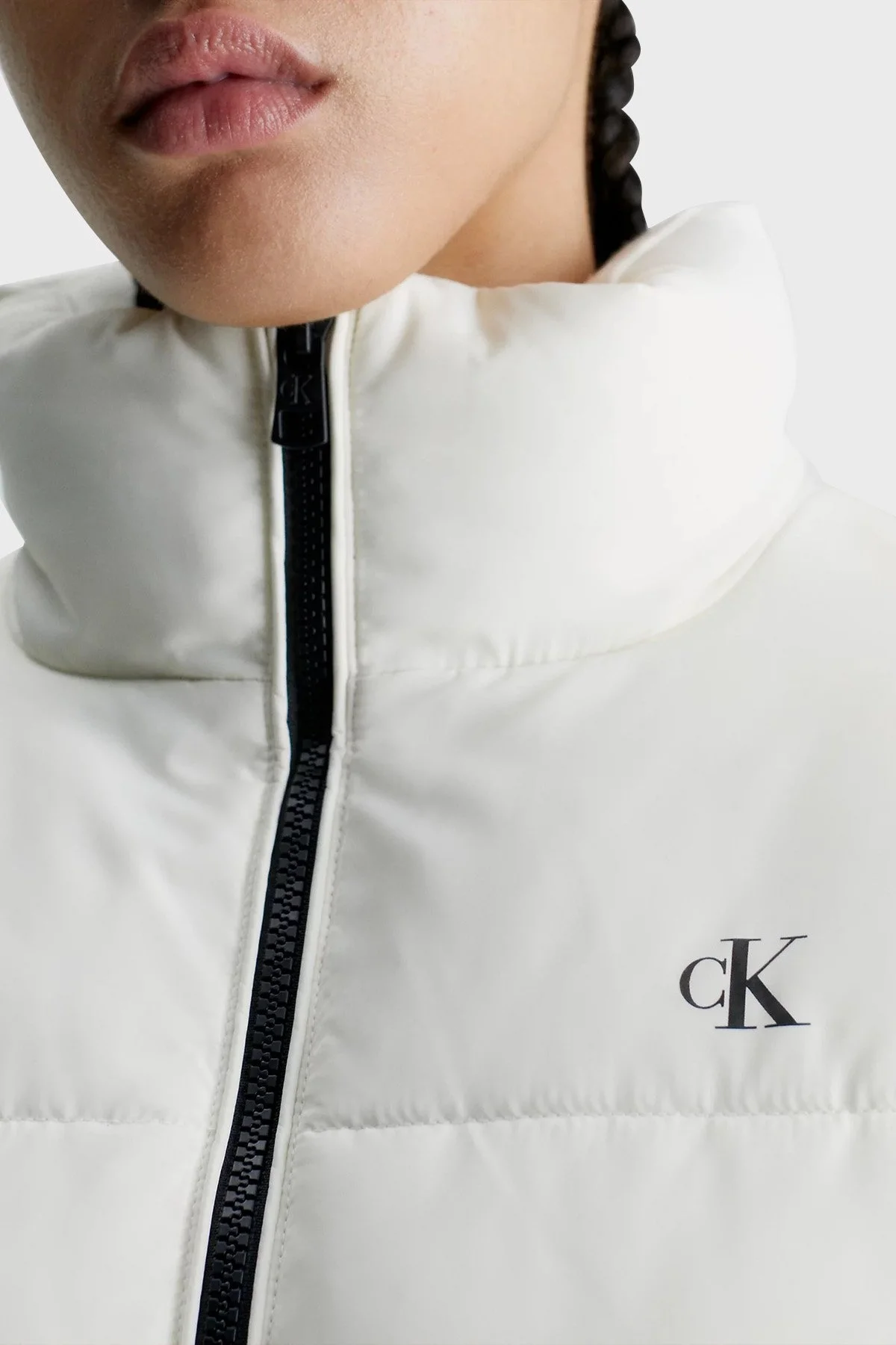 Calvin Klein Su Geçirmez Relaxed Fit Dik Yaka Bomber J20J222334YBI Bayan Mont J20J222334 YBI BEYAZ - 4