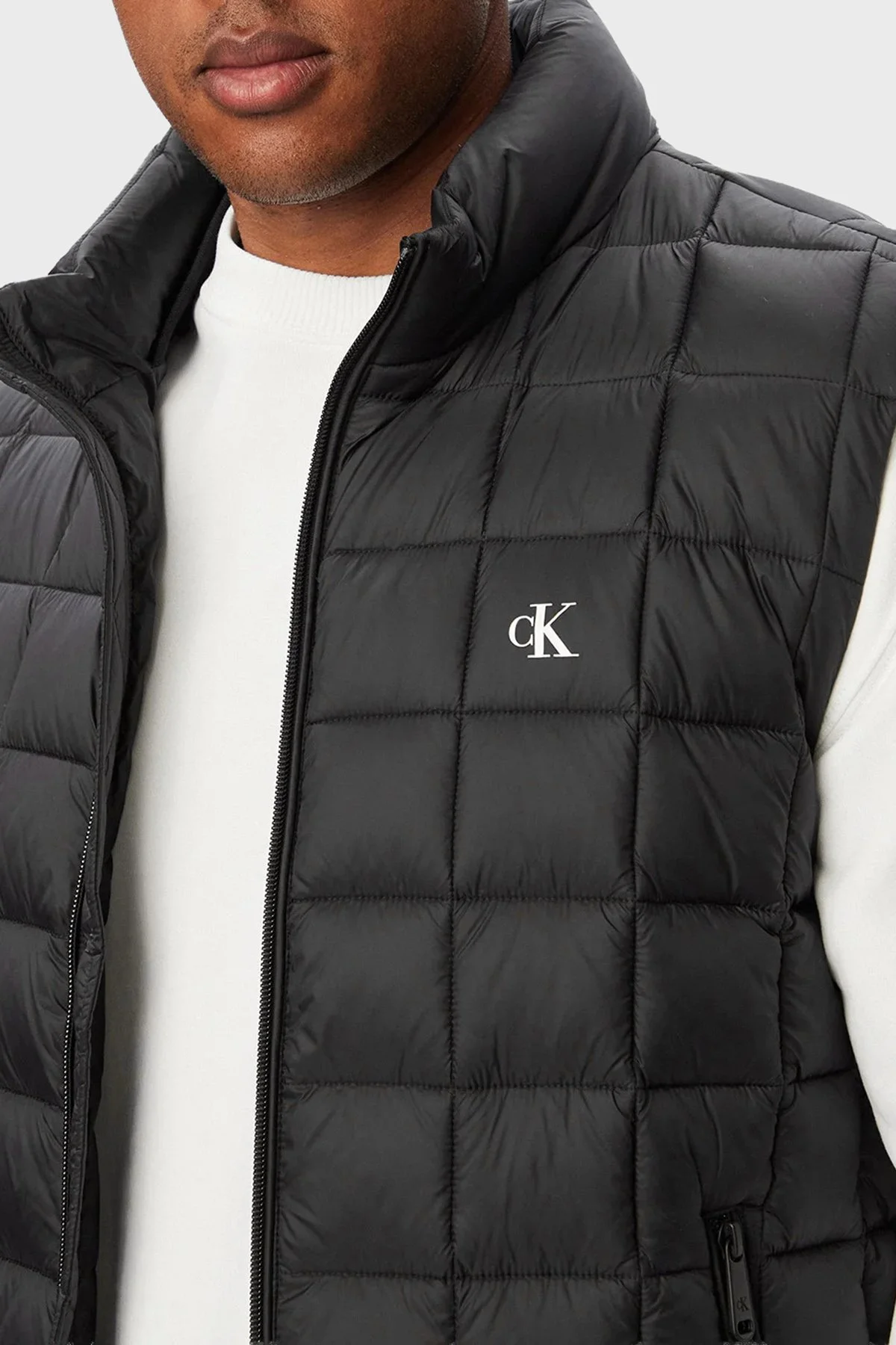 Calvin Klein Su İtici Kapitoneli Dik Yaka Hafif Şişme LV04RG507GUB1 Erkek Yelek LV04RG507G UB1 Siyah - 4