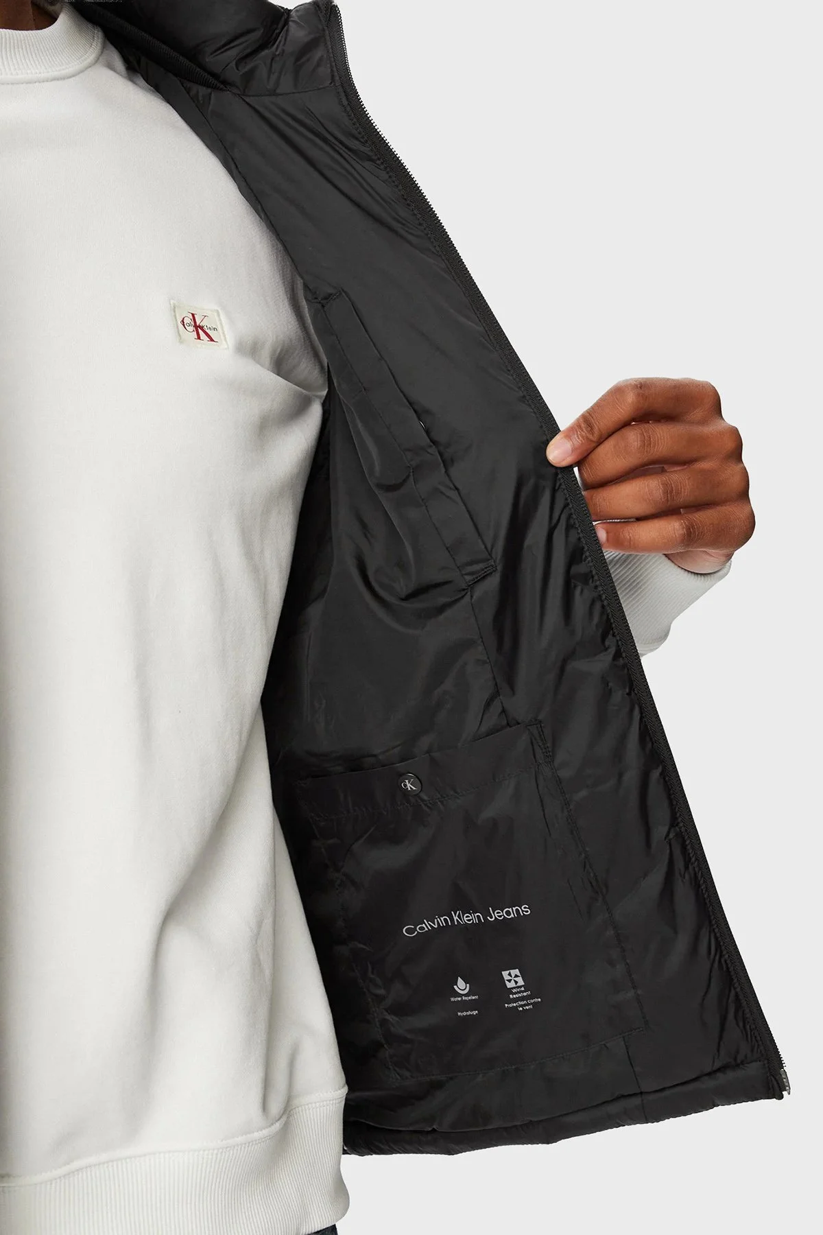 Calvin Klein Su İtici Kapitoneli Dik Yaka Hafif Şişme LV04RG507GUB1 Erkek Yelek LV04RG507G UB1 Siyah - 6