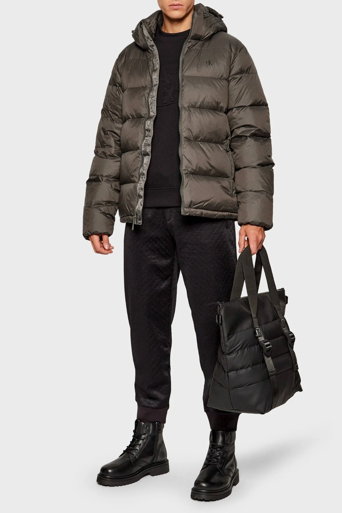 Calvin Klein Su İtici Regular Fit Çıkarılabilir Kapüşonlu LV04RC518GPAR Erkek Mont LV04RC518G PAR HAKİ - 2