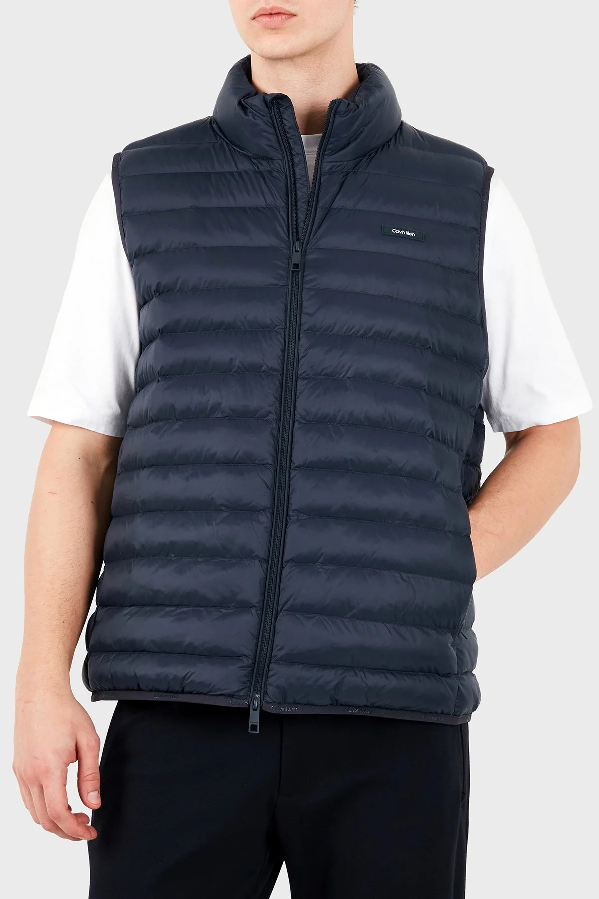 Calvin Klein Su İtici Regular Fit Dik Yaka Kapitoneli LV04LH529GCEF Erkek Yelek LV04LH529G CEF Lacivert - 1