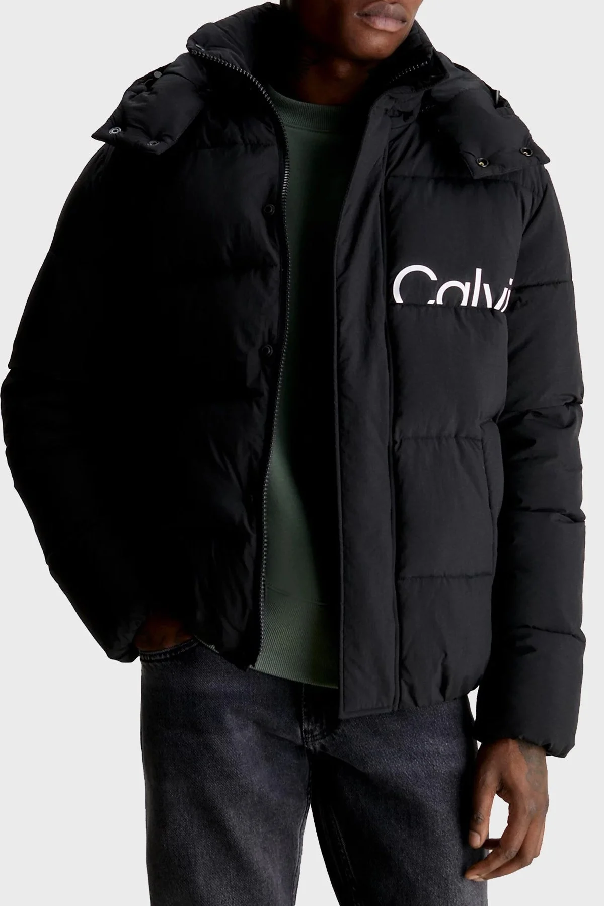 Calvin Klein Su İtici Regular Fit Kapüşonlu Şişme J30J323708BAE Erkek Mont J30J323708 BAE SİYAH - 1