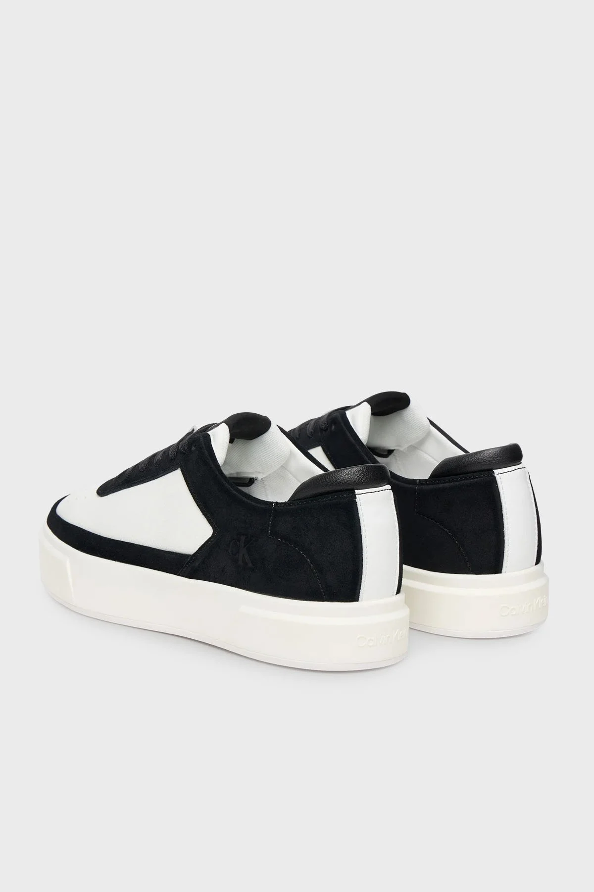 Calvin Klein Süet Detaylı Logolu Sneaker YM0YM013540GM Erkek Ayakkabı YM0YM01354 0GM SİYAH-BEYAZ - 4
