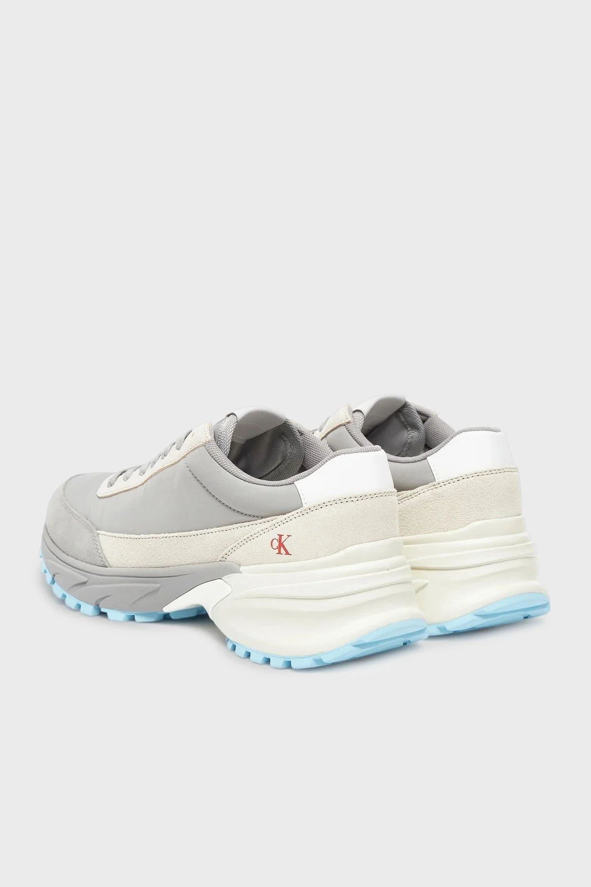 Calvin Klein Süet Detaylı Logolu Sneaker YW0YW018520IP Bayan Ayakkabı YW0YW01852 0IP Gri-Krem - 10