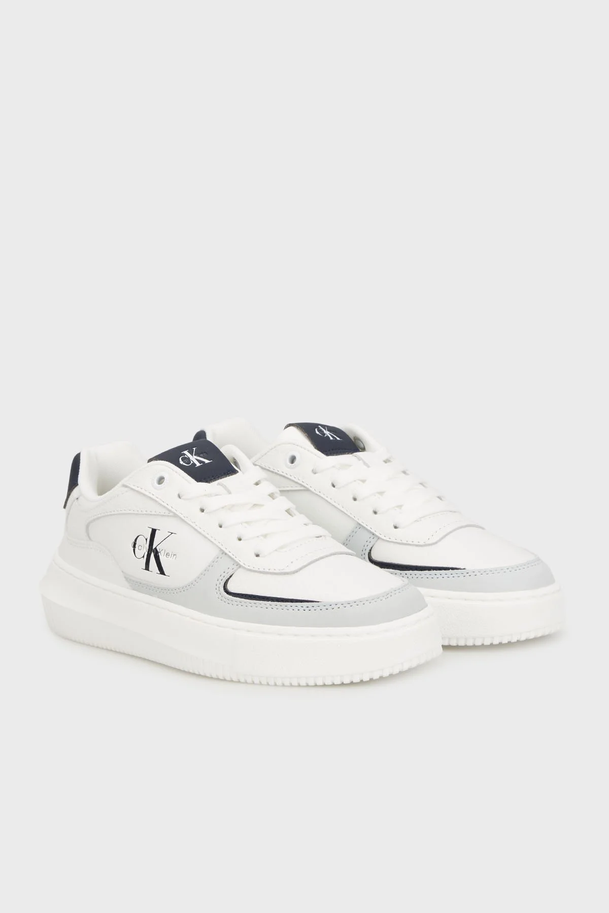 Calvin Klein Süet Detaylı Logolu Sneaker YW0YW02001060 Bayan Ayakkabı YW0YW02001 060 BEYAZ-LACİVERT - 3