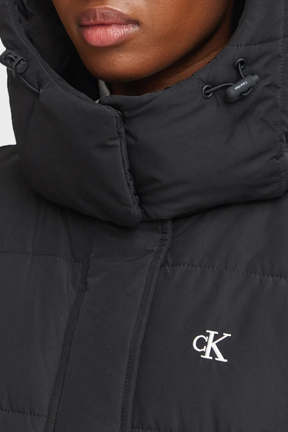 Calvin Klein Suya Dayanıklı Çıkarılabilir Kapüşonlu Şişme LV047H504GUB1 Kadın Mont LV047H504G UB1 Siyah - 5