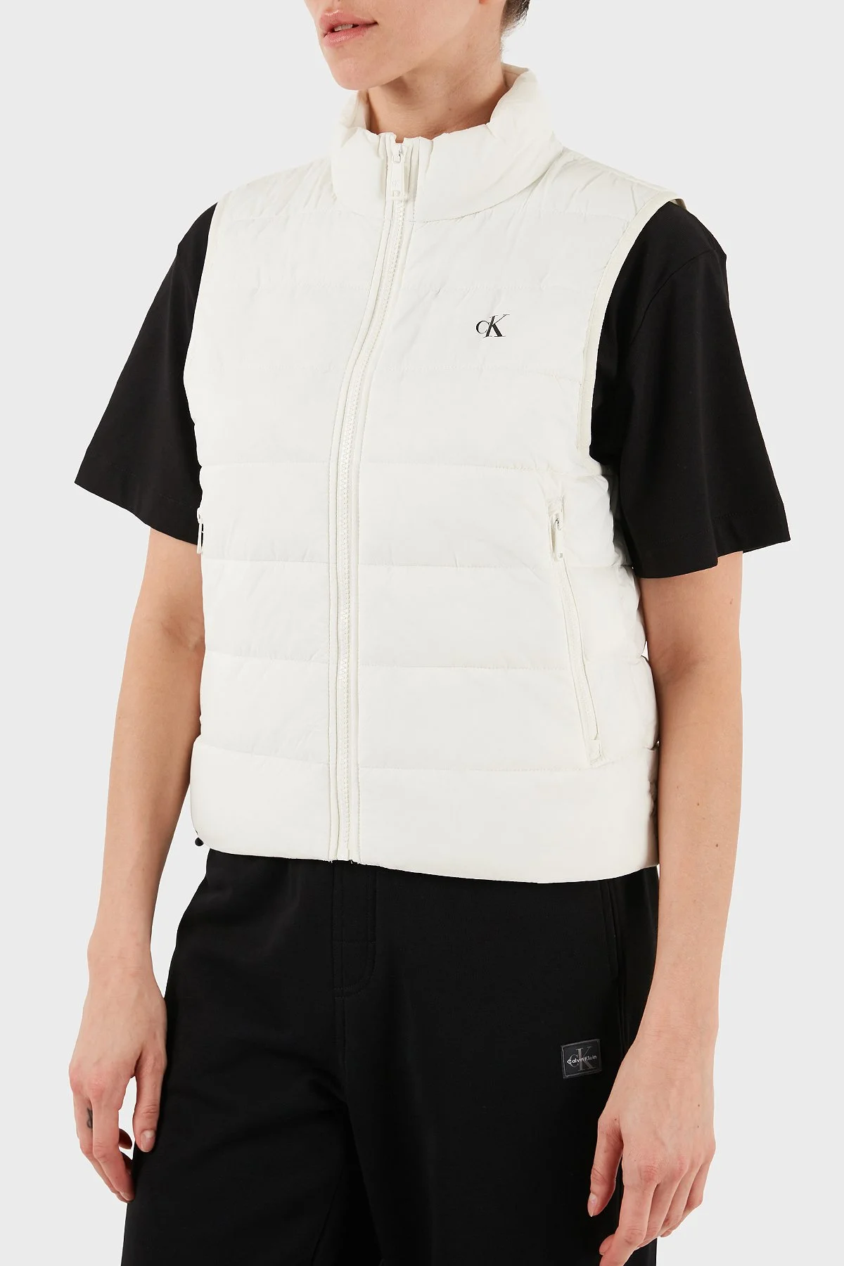 Calvin Klein Suya Dayanıklı Regular Fit Dik Yaka Şişme LV047C511GYAS Bayan Yelek LV047C511G YAS BEYAZ - 3