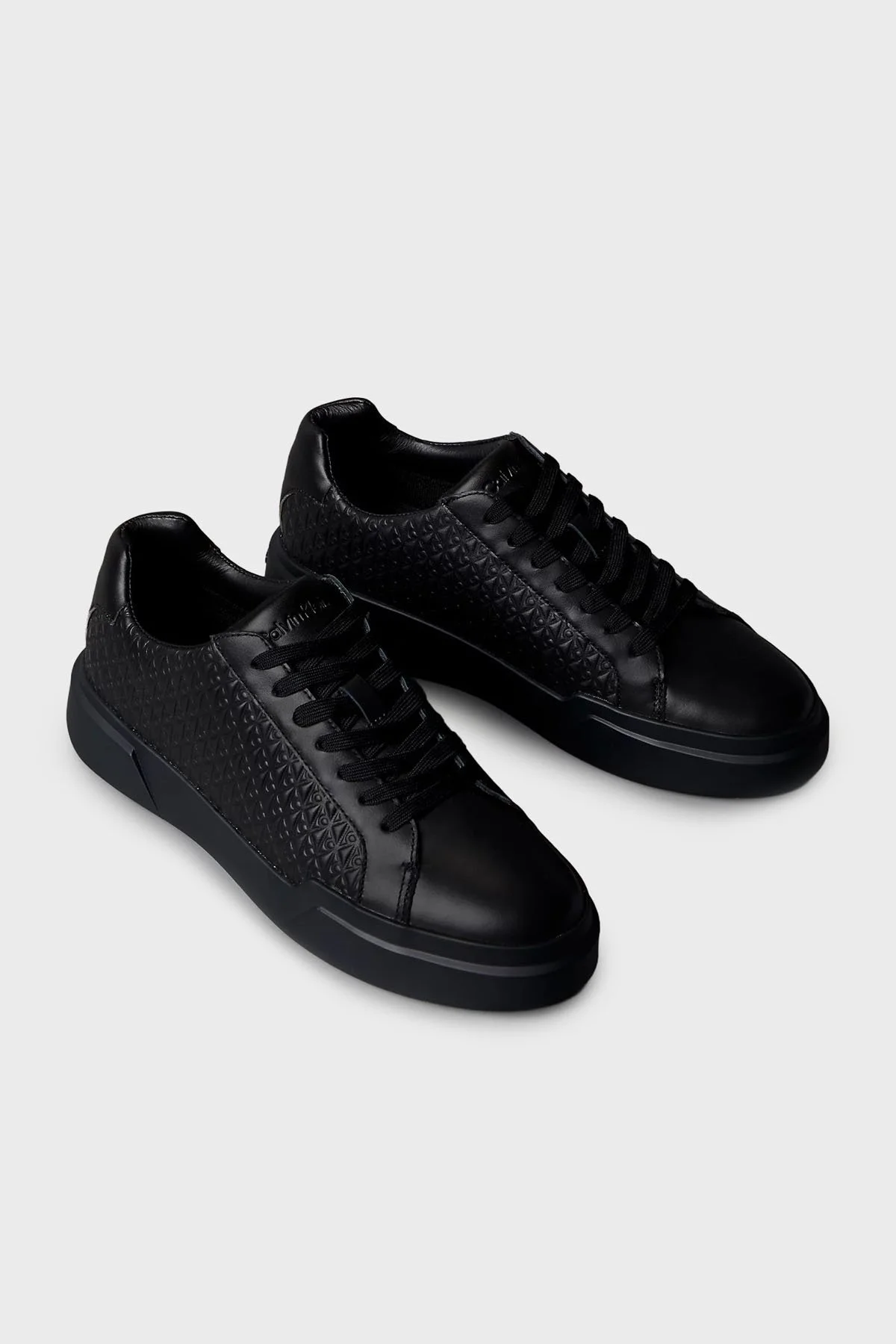 Calvin Klein Tamamı Kabartma Logolu Sneaker YM0YM013830GJ Erkek Ayakkabı YM0YM01383 0GJ SİYAH - 2