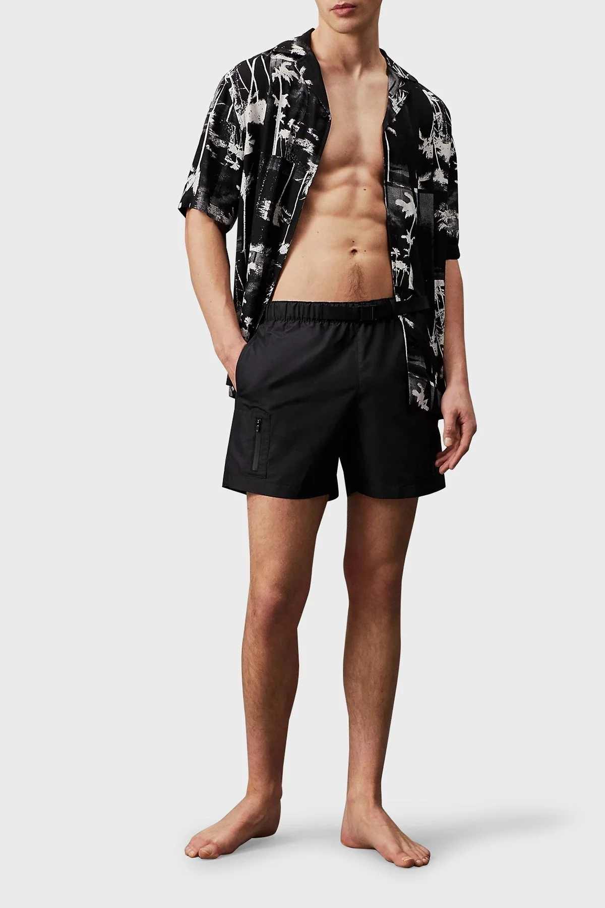 Calvin Klein Tamamı Logolu Kısa Kollu Regular Fit KM0KM009700GL Erkek Gömlek KM0KM00970 0GL SİYAH-BEYAZ - 4