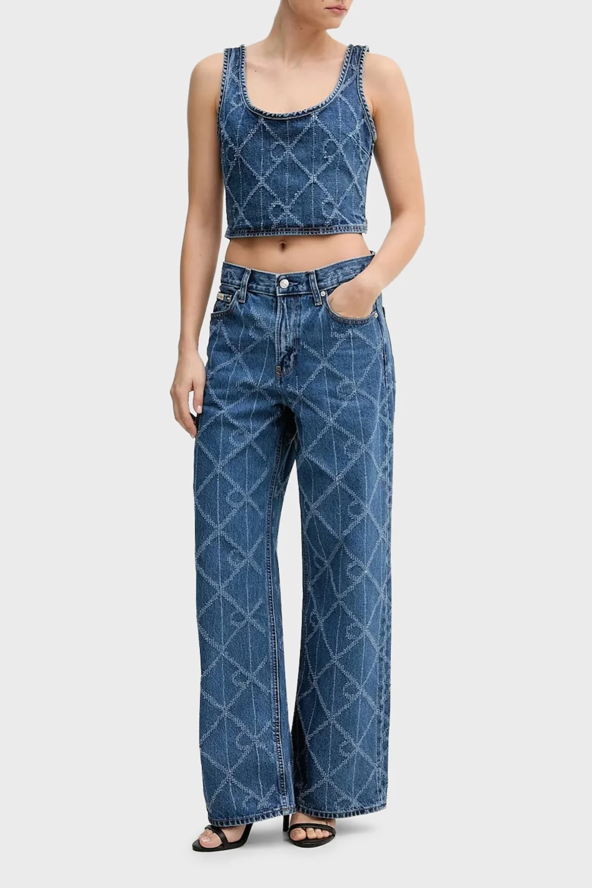 Calvin Klein Tamamı Logolu Pamuklu Loose Fit Geniş Paça Jeans LV047D709GYY2 Bayan Kot Pantolon LV047D709G YY2 MAVİ - 2