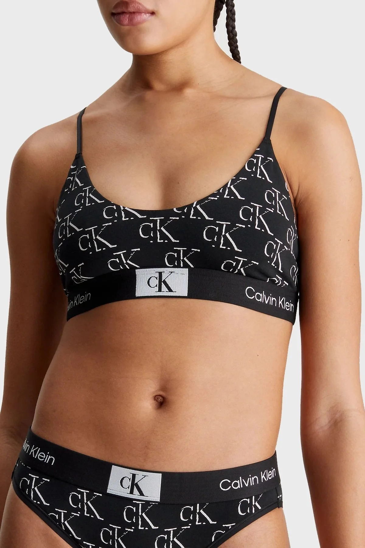 Calvin Klein Tamamı Logolu Pamuklu Spor 000QF7216ELOC Bayan Sütyen 000QF7216E LOC SİYAH-BEYAZ - 1
