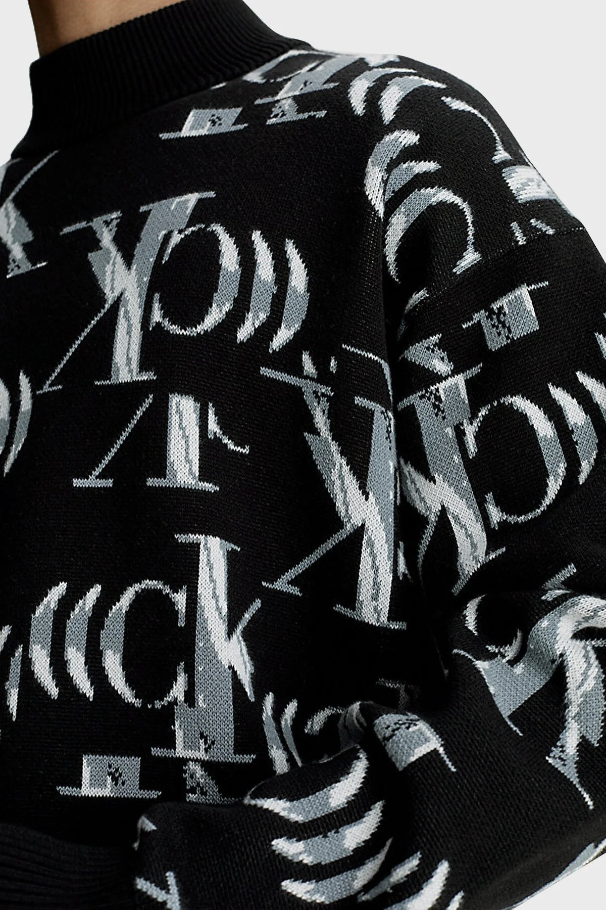 Calvin Klein Tamamı Logolu Pamuklu Yarım Balıkçı Regular Fit J30J3247880GS Erkek Kazak J30J324788 0GS SİYAH-BEYAZ - 3