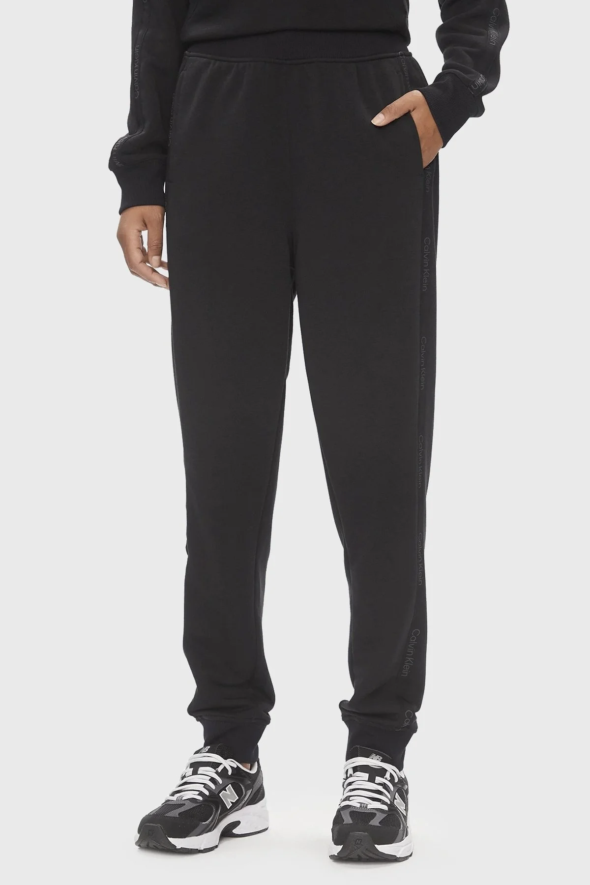 Calvin Klein Yüksek Bel Relaxed Fit Jogger 00GWS4P656BAE Bayan Pantolon 00GWS4P656 BAE SİYAH - 2