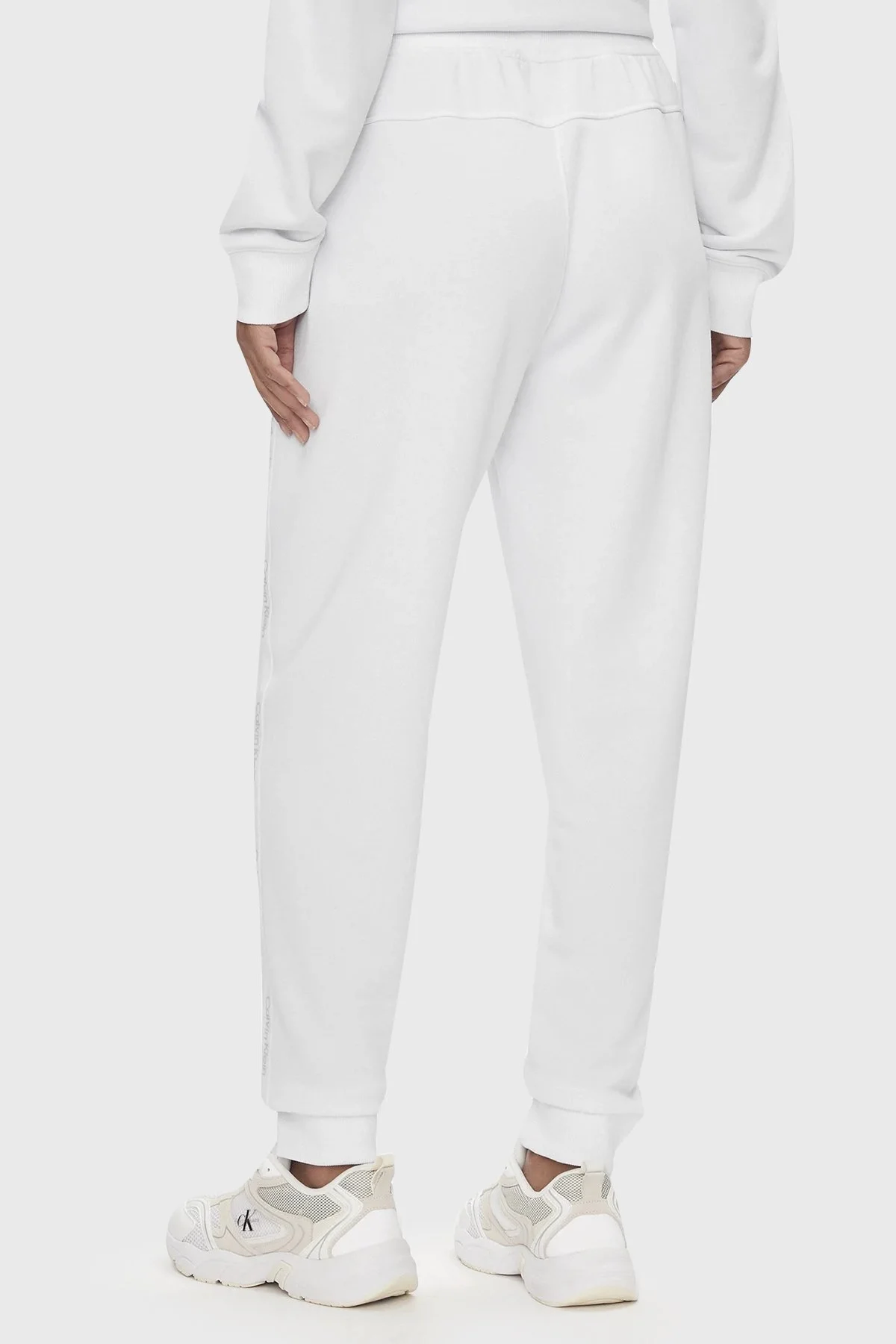 Calvin Klein Yüksek Bel Relaxed Fit Jogger 00GWS4P656YAA Bayan Pantolon 00GWS4P656 YAA BEYAZ - 3