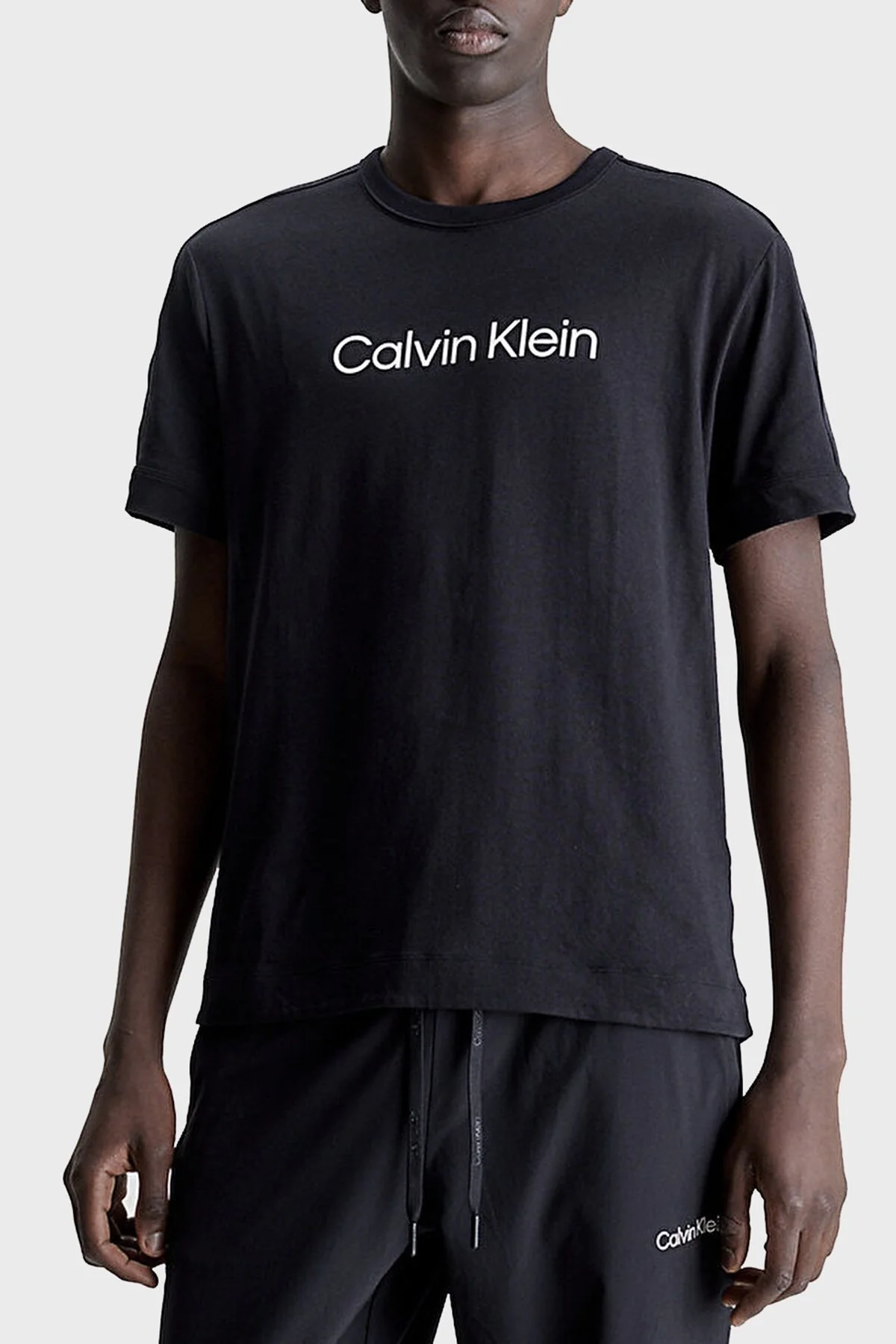 Calvin Klein Yumuşak Pamuklu Bisiklet Yaka Relaxed Fit 00GMS3K104BAE Erkek T Shirt 00GMS3K104 BAE SİYAH - 1