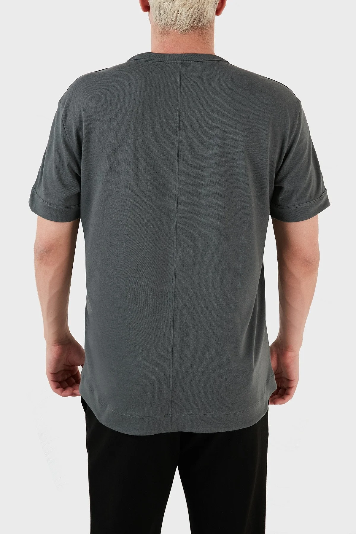 Calvin Klein Yumuşak Pamuklu Bisiklet Yaka Relaxed Fit 00GMS3K104LLZ Erkek T Shirt 00GMS3K104 LLZ GRİ - 3