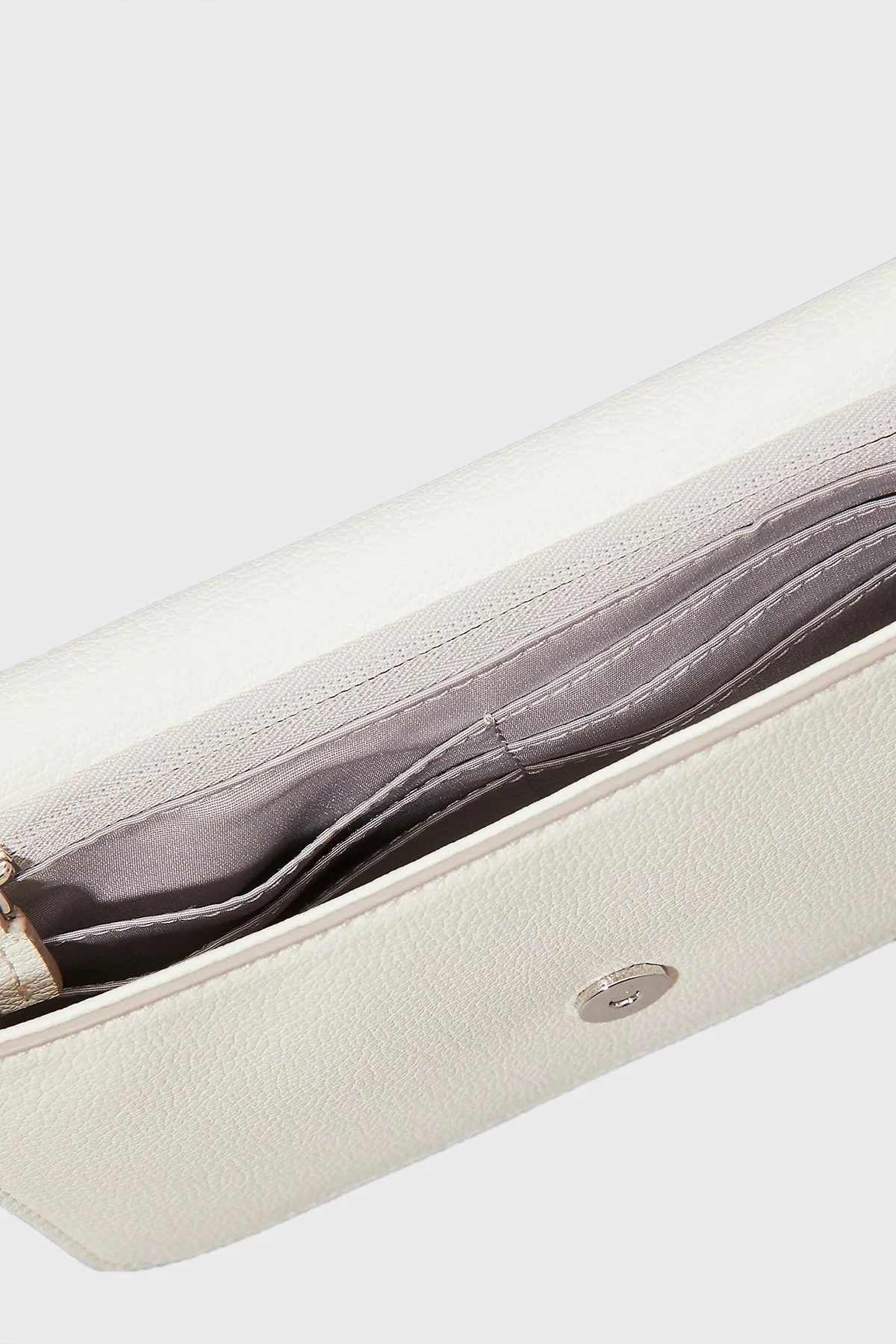 Calvin Klein Zincir Askılı Portföy LV04K1027GCJH Bayan Cüzdan LV04K1027G CJH BEYAZ - 5