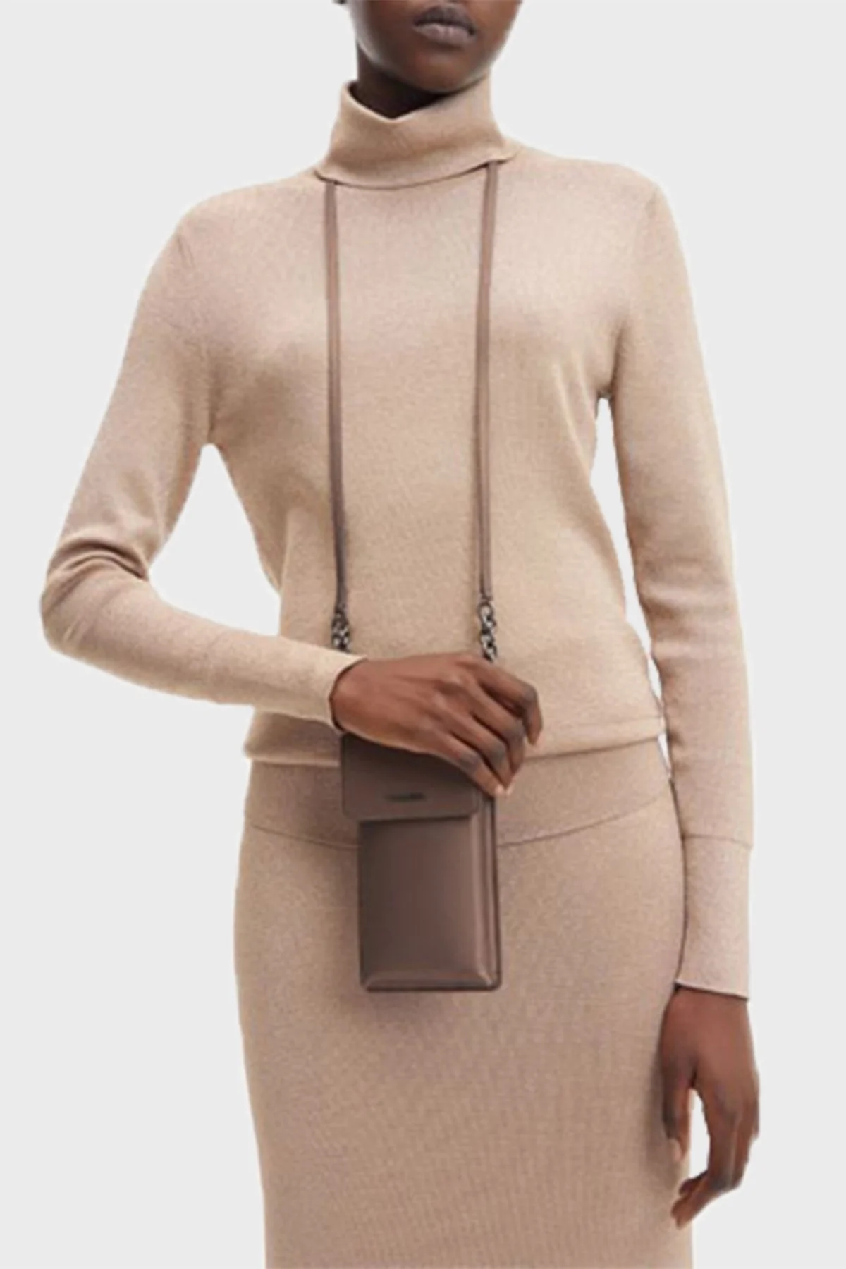Calvin Klein Zincir Detay Askılı Telefon Bayan Cüzdan K60K610230 PBN KAHVE - 4