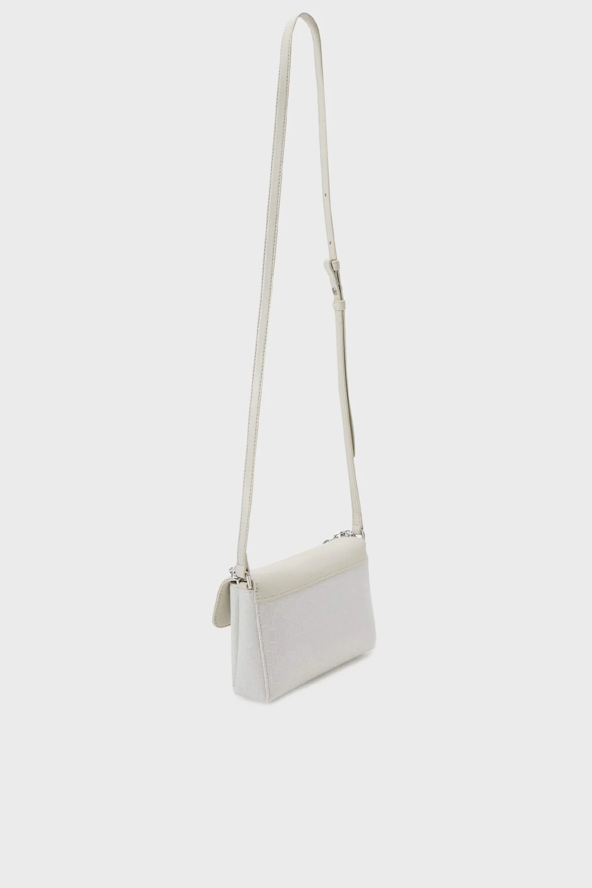 Calvin Klein Zincir Detaylı Ayarlanabilir Çapraz Askılı K60K611989PC4 Bayan Çanta K60K611989 PC4 BEJ - 3
