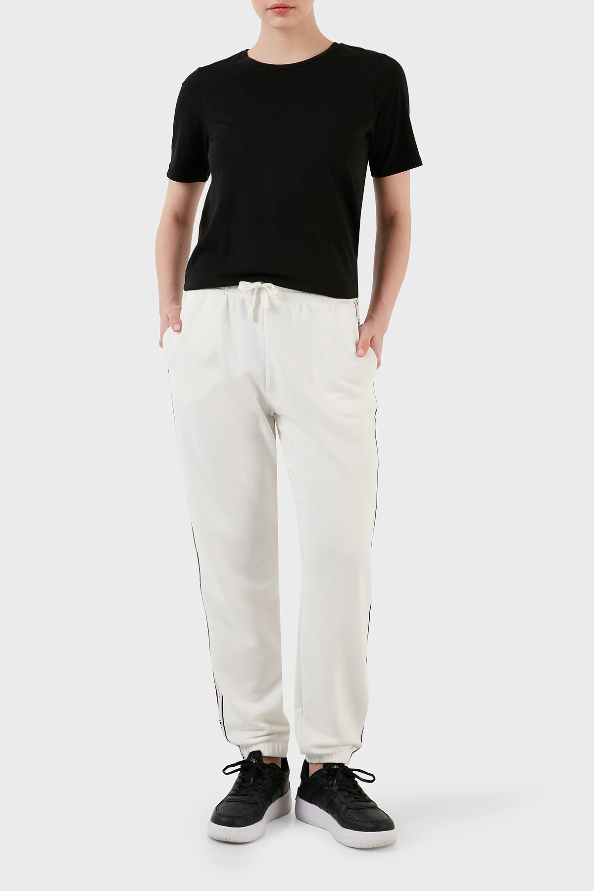 Champion Logo Şeritli Regular Fit Belden Bağlamalı Cepli Spor Bayan Pantolon 117294 WAY WW036 BEYAZ - 3