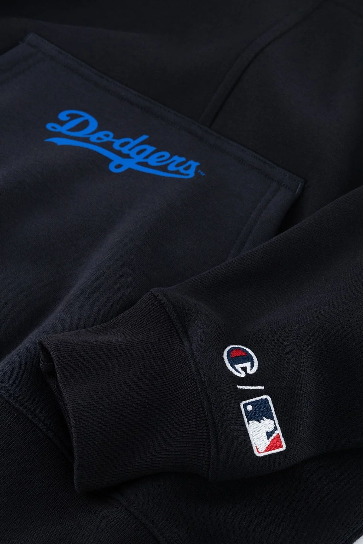 Champion Pamuklu Relaxed Fit İçi Polarlı Kapüşonlu Erkek Sweat 219263 NBK/CHR KK001 SİYAH - 2