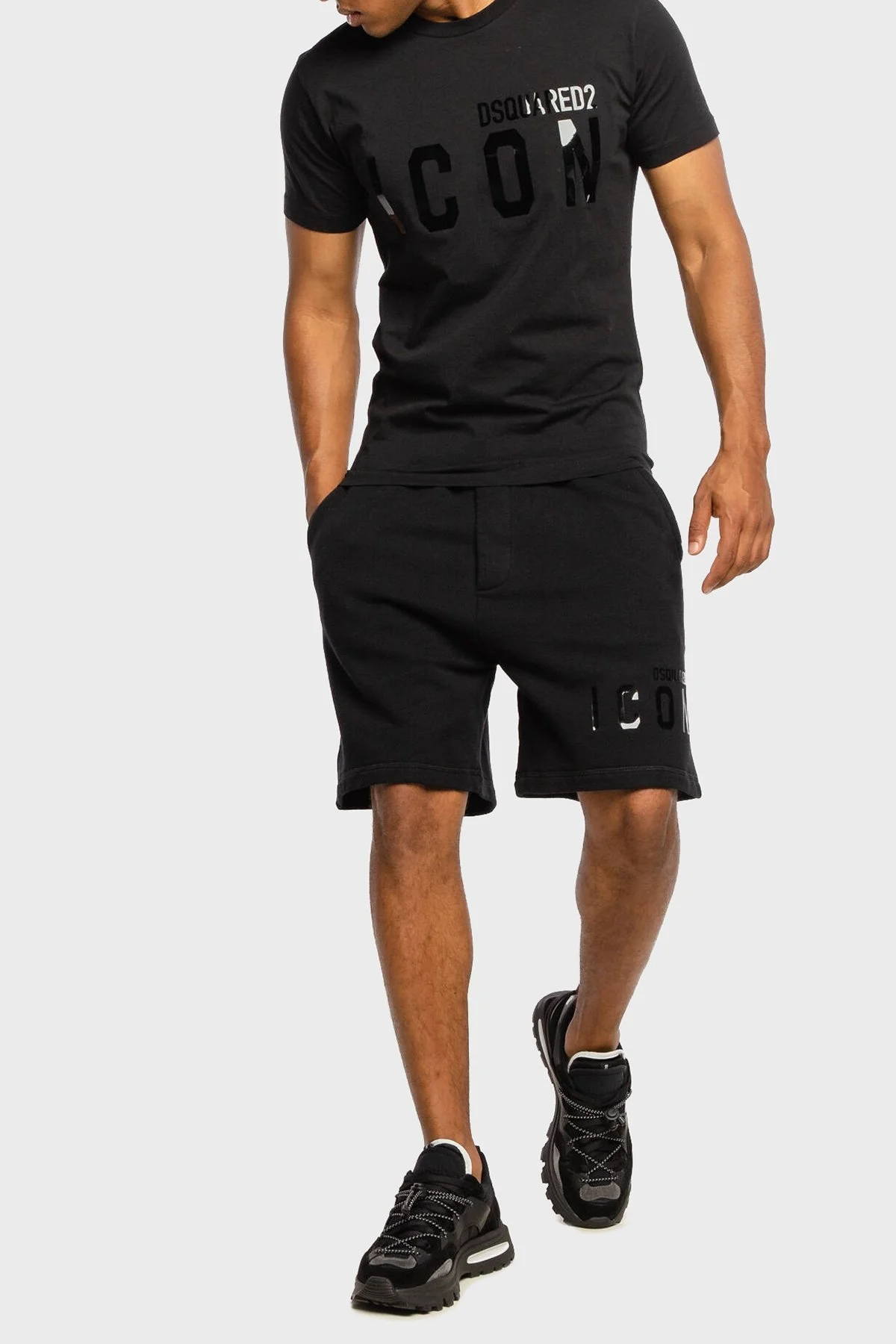Dsquared2 Pamuklu Regular Fit Bisiklet Yaka Erkek T Shirt S79GC0036 S23009 994 SİYAH - 2